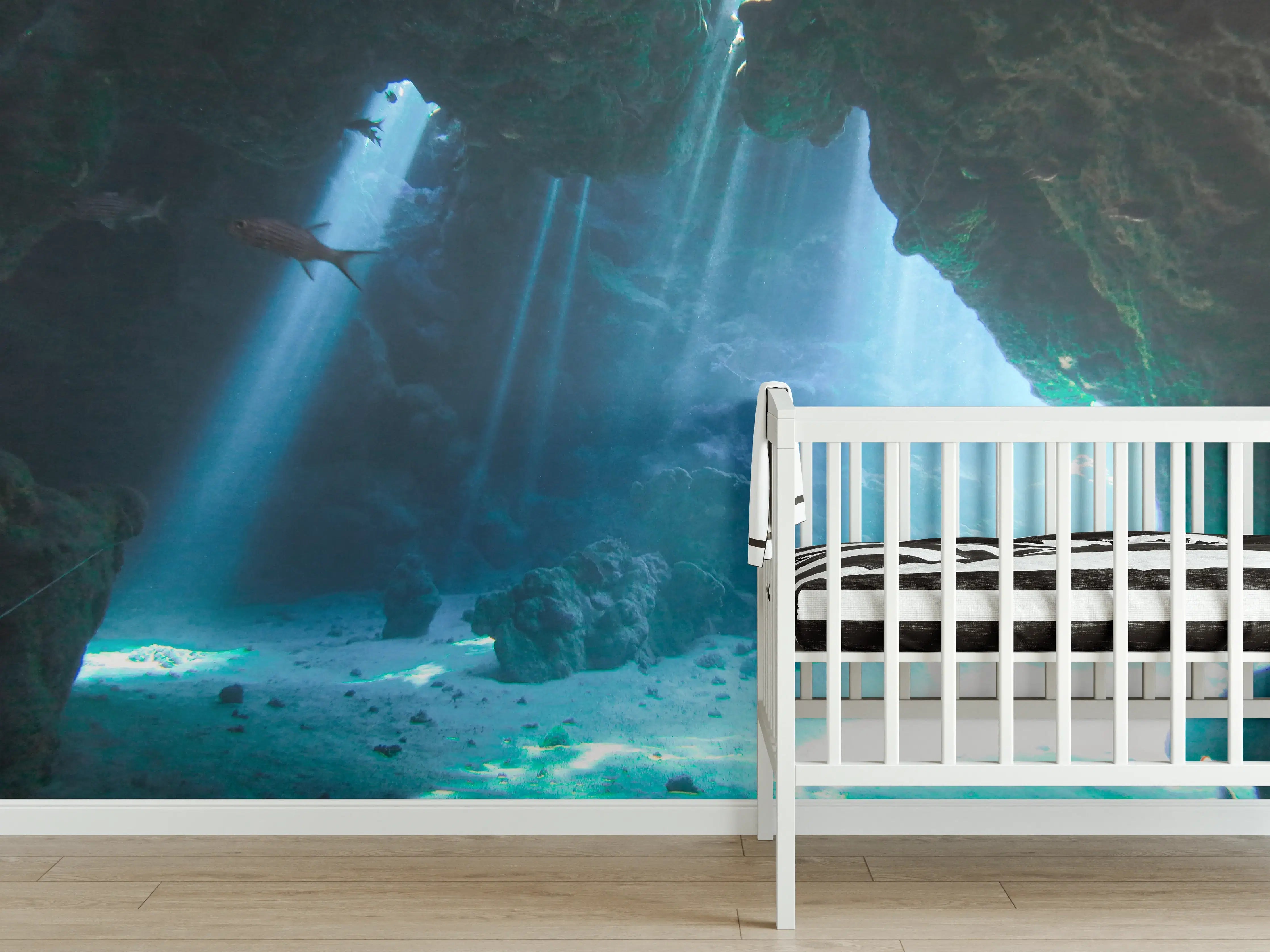 Babyzimmer Wandgestaltung - Unterwasserhöhle mit Sonnenstrahlen - Japan