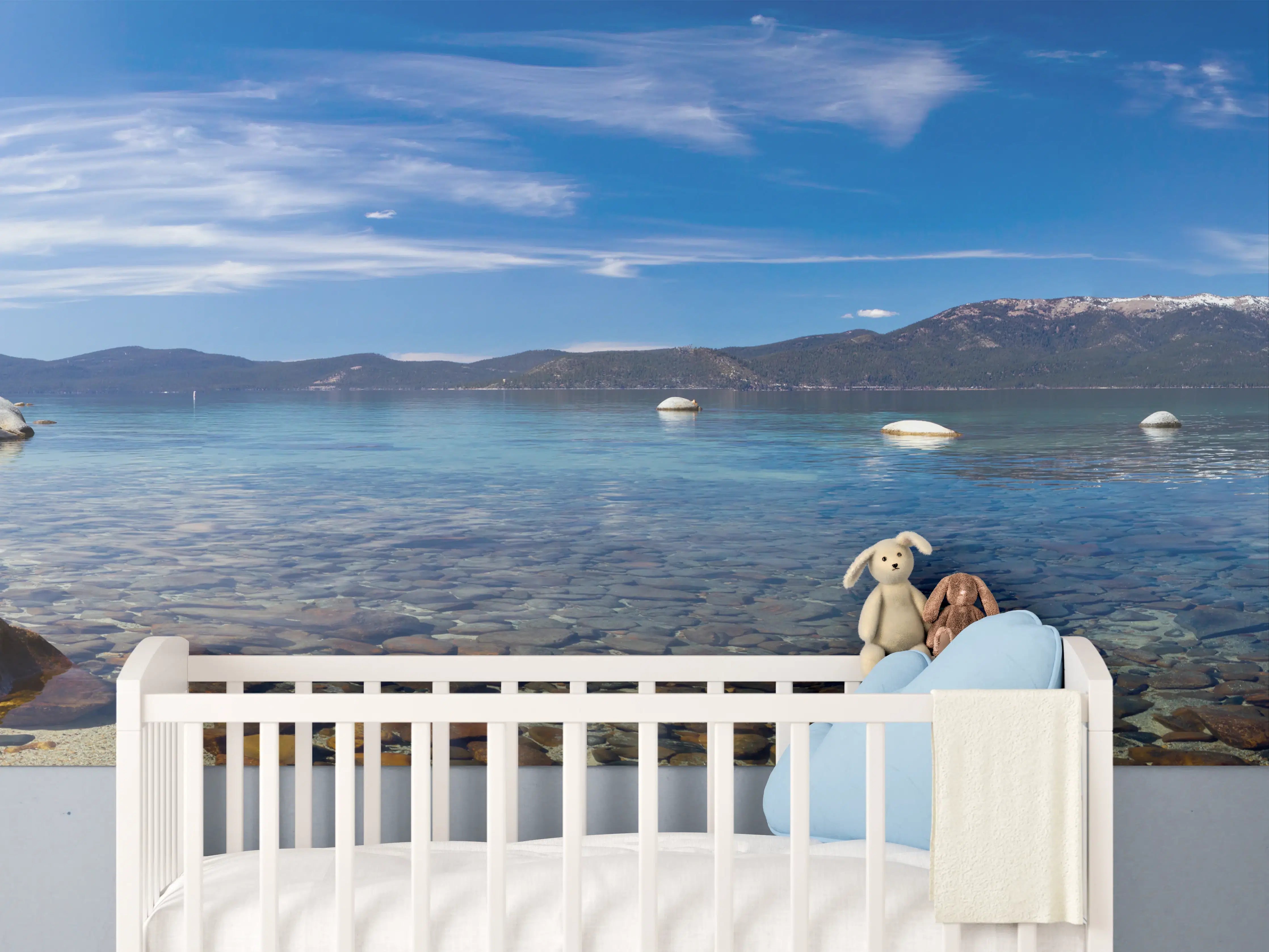 Babyzimmer Wandgestaltung - Urlaub am See mit Bergpanorama