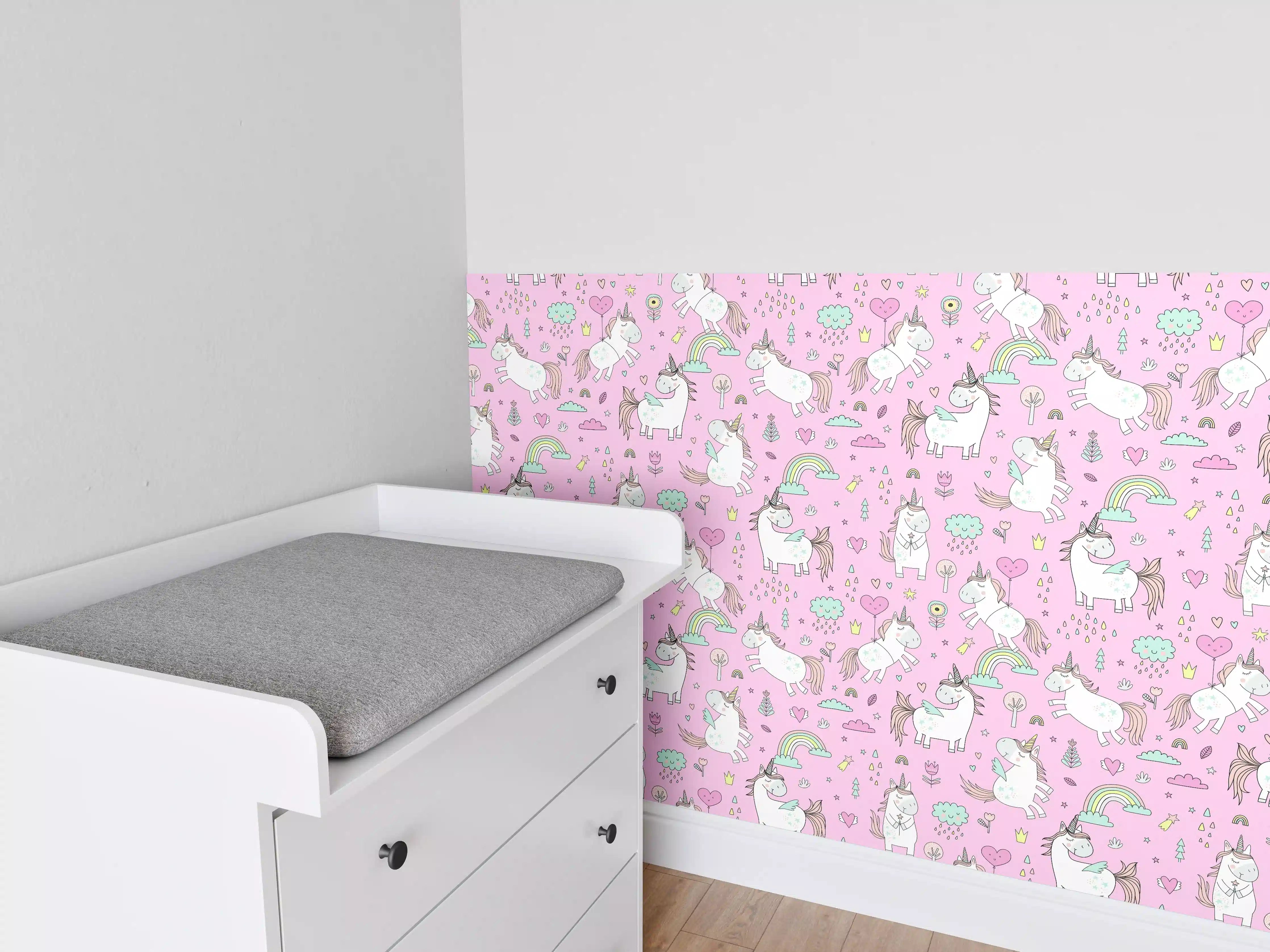 Babyzimmer Wandgestaltung - Verspielte Einhorn-Motive in Pastellfarben