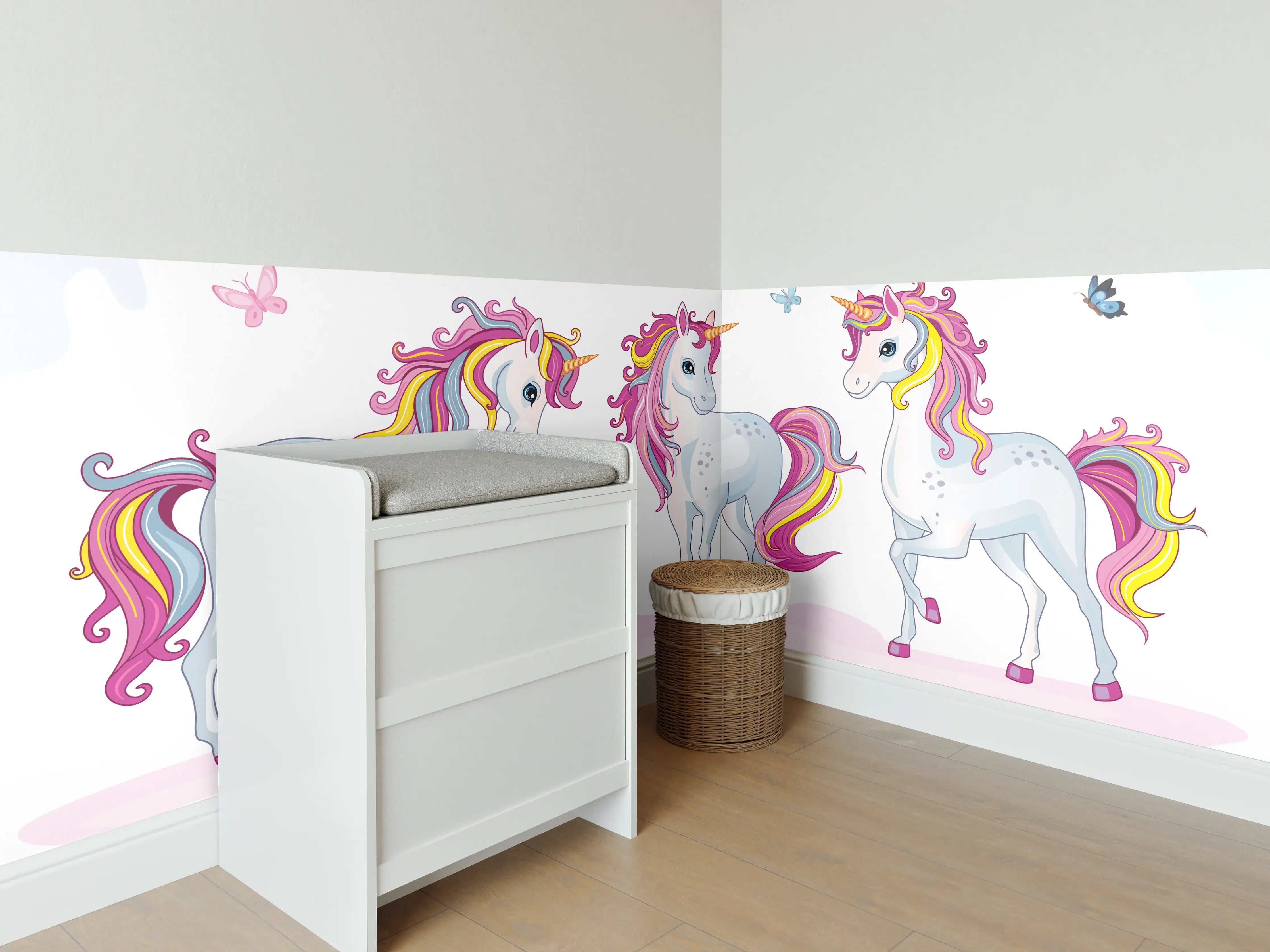 Babyzimmer Wandgestaltung - Verzauberte Einhornwelt in Pastellgrau