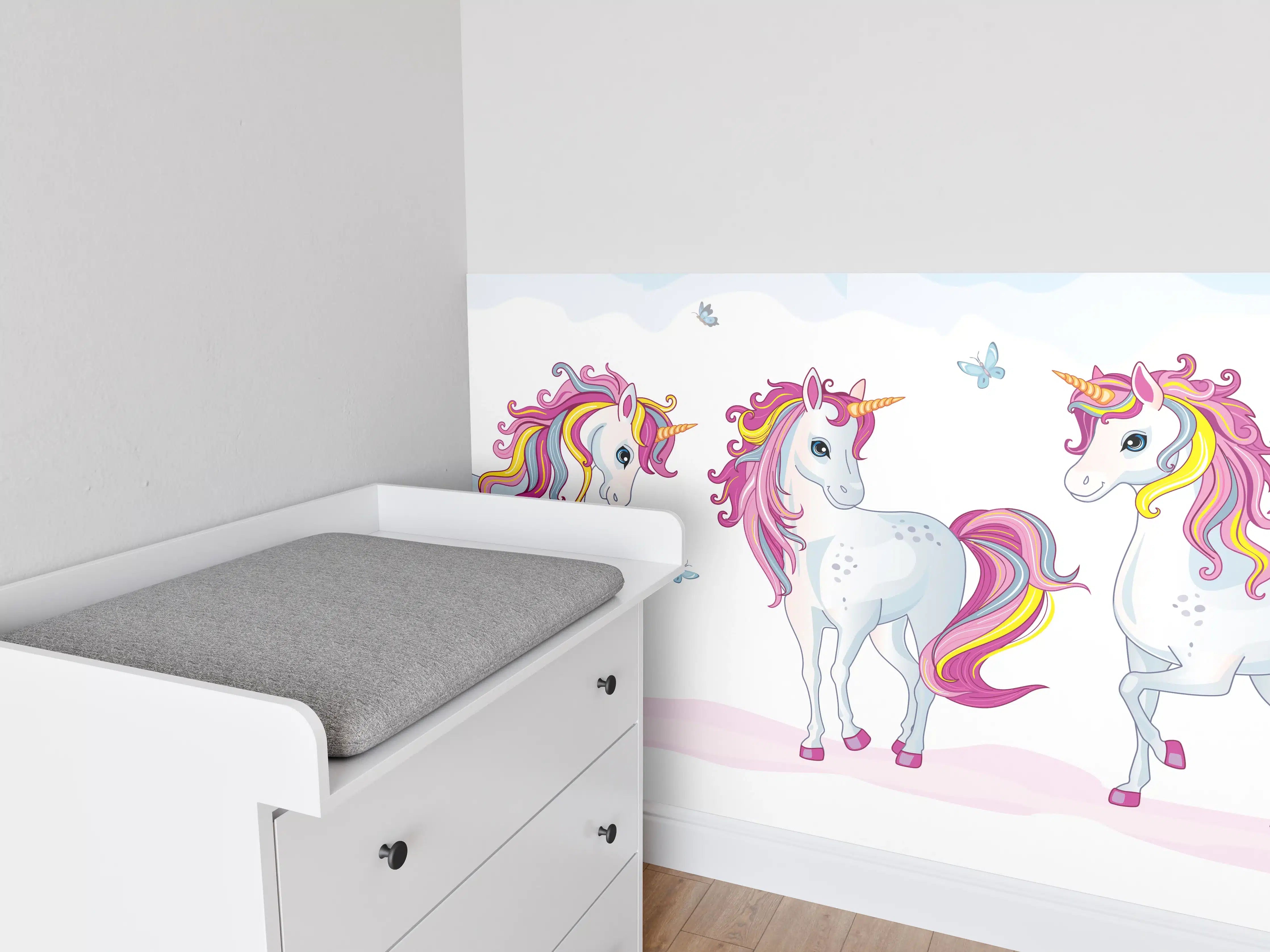 Babyzimmer Wandgestaltung - Verzauberte Einhornwelt in Pastellgrau