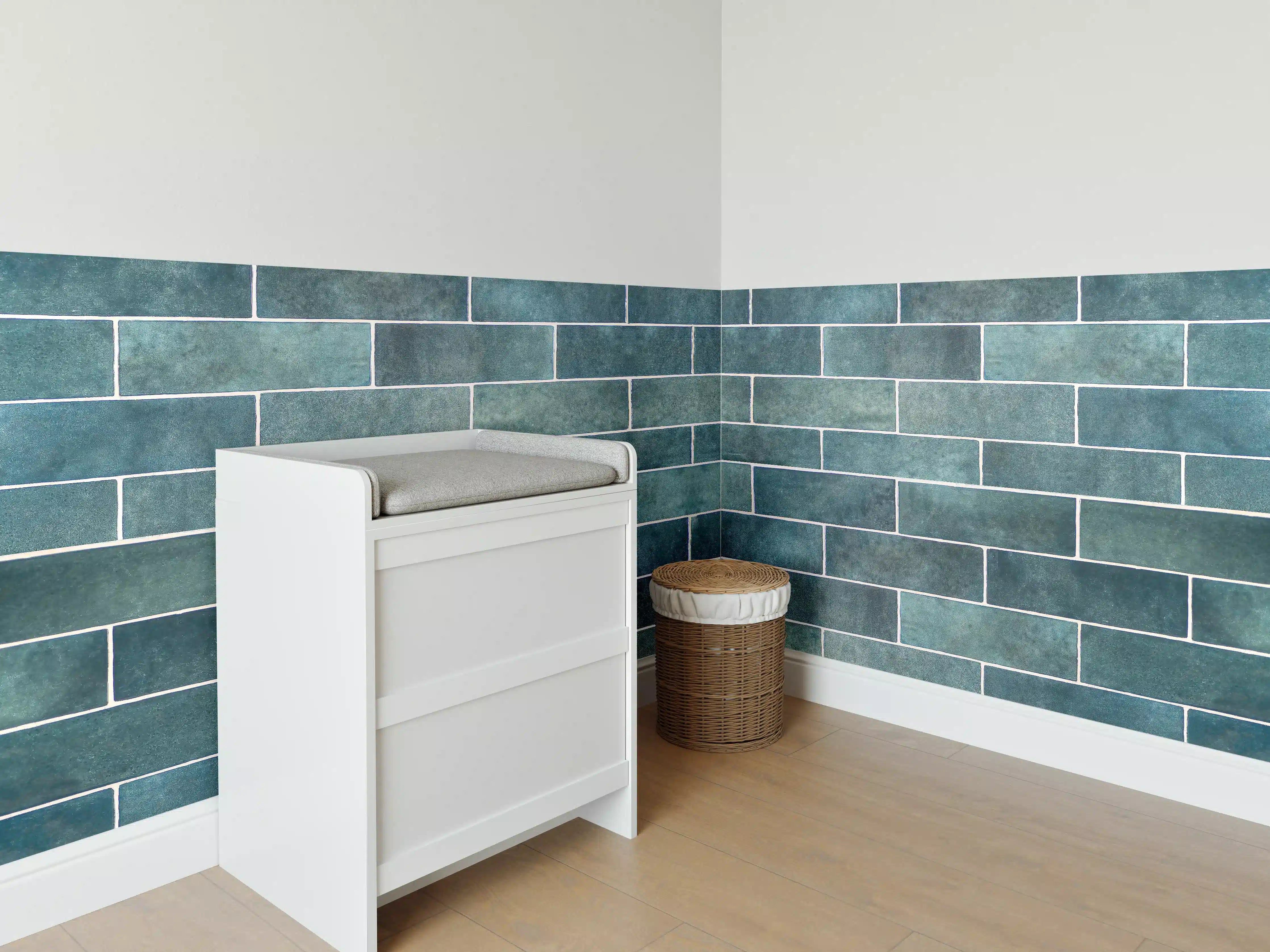 Babyzimmer Wandgestaltung - Vintage-Blau Keramikfliesen