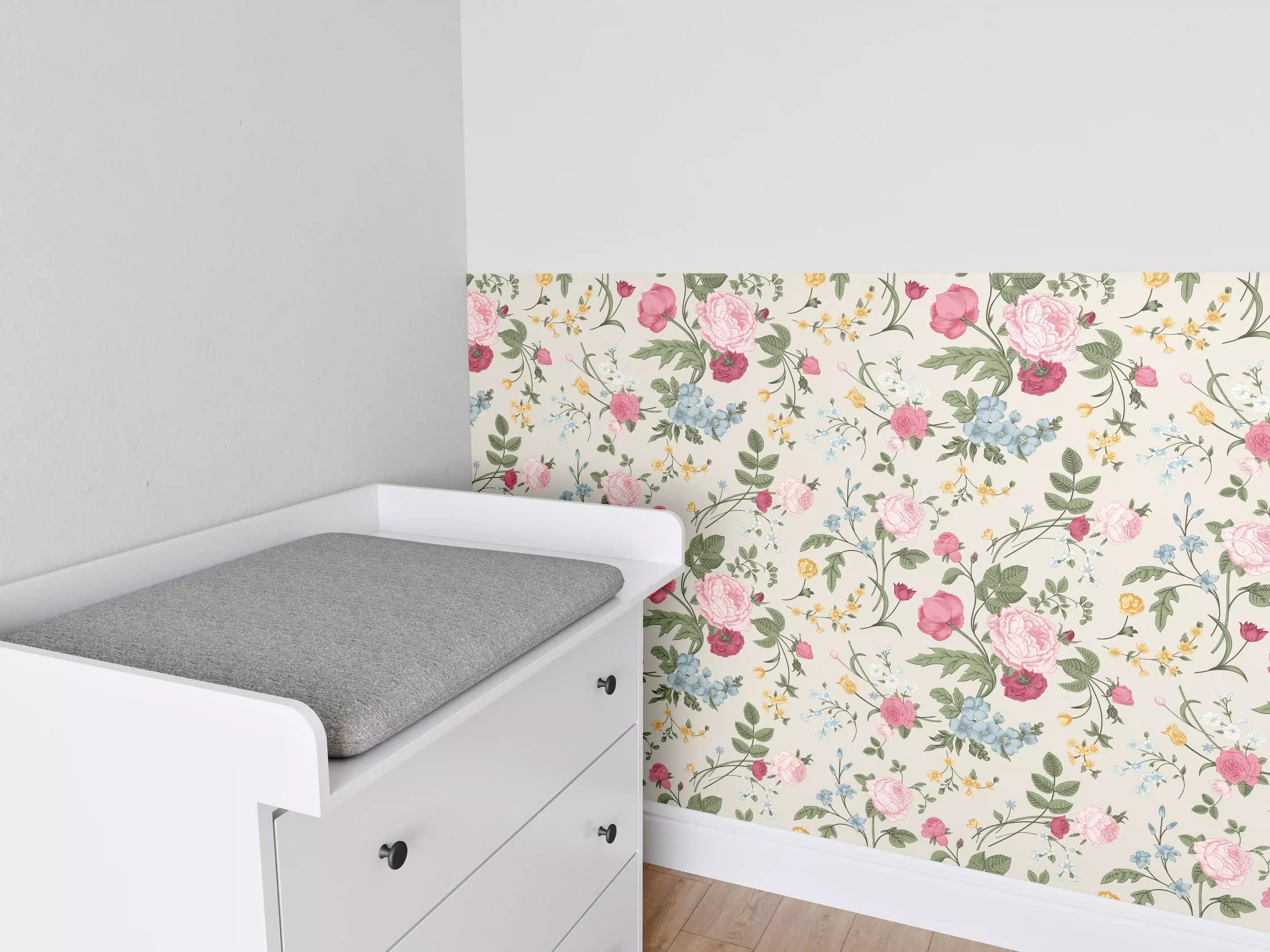 Babyzimmer Wandgestaltung - Vintage Rosenmuster Rosa-Beige