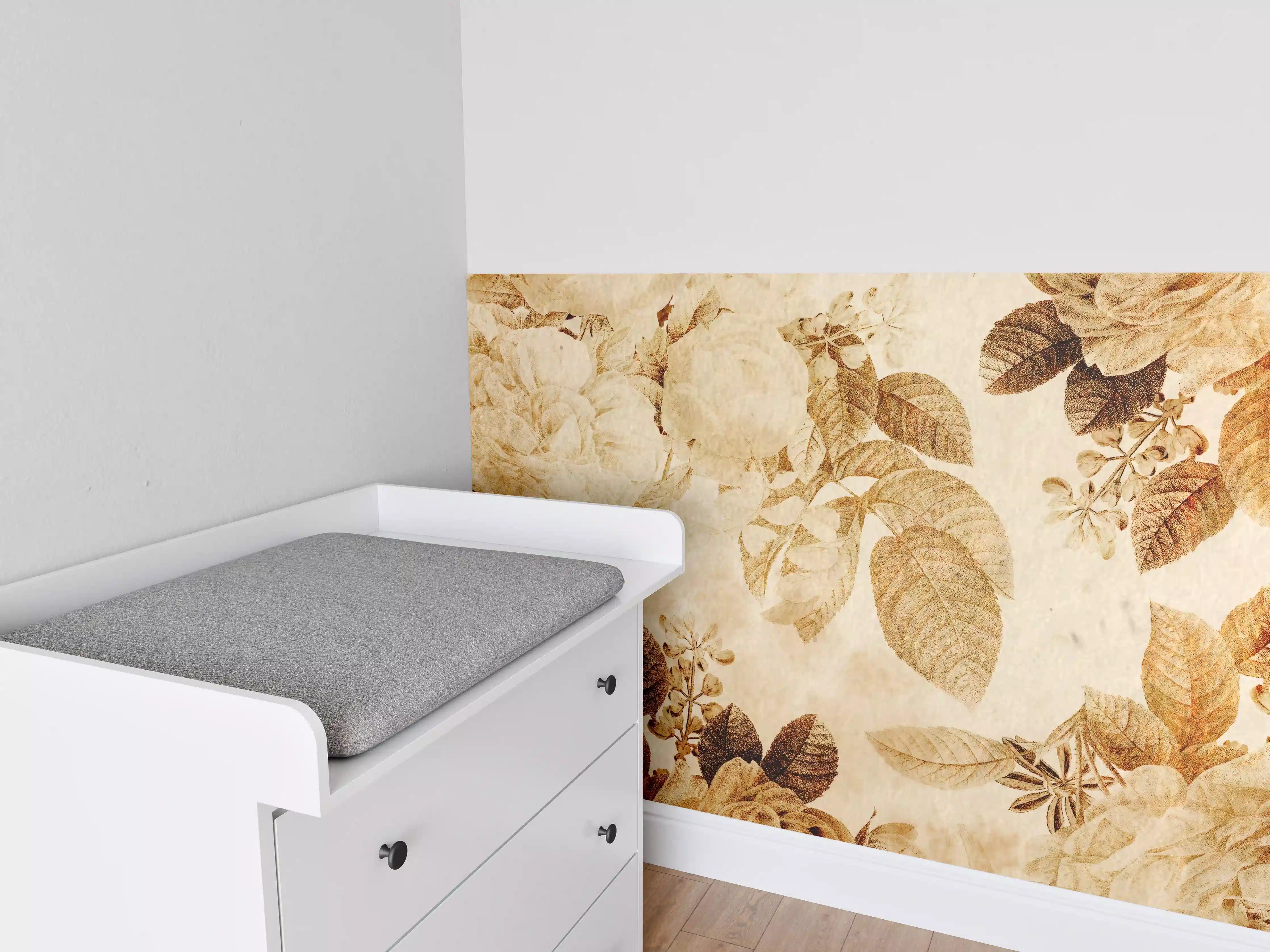 Babyzimmer Wandgestaltung - Vintage-Tapeten Blumen Muster 