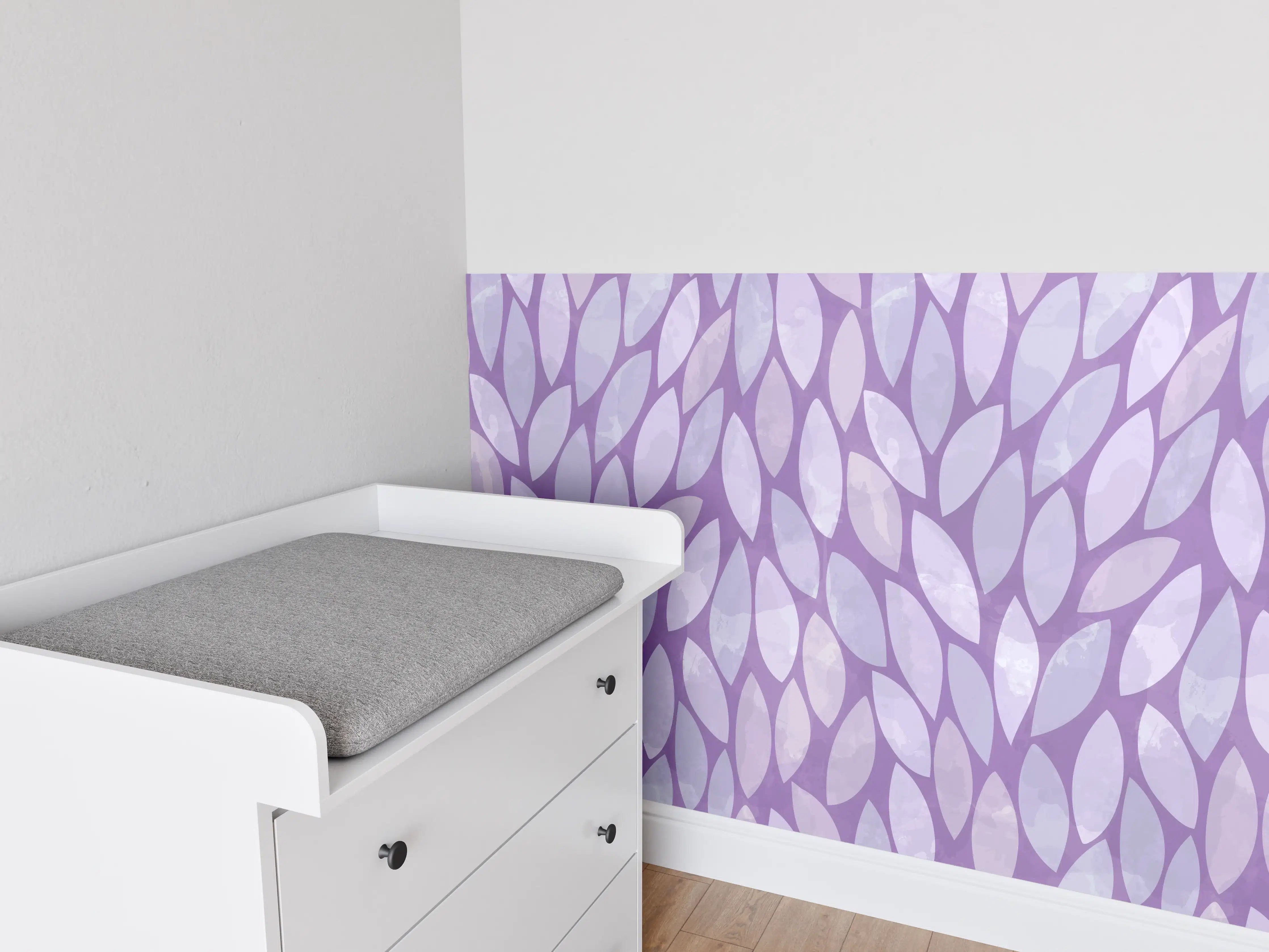 Babyzimmer Wandgestaltung - Violette Blättermuster