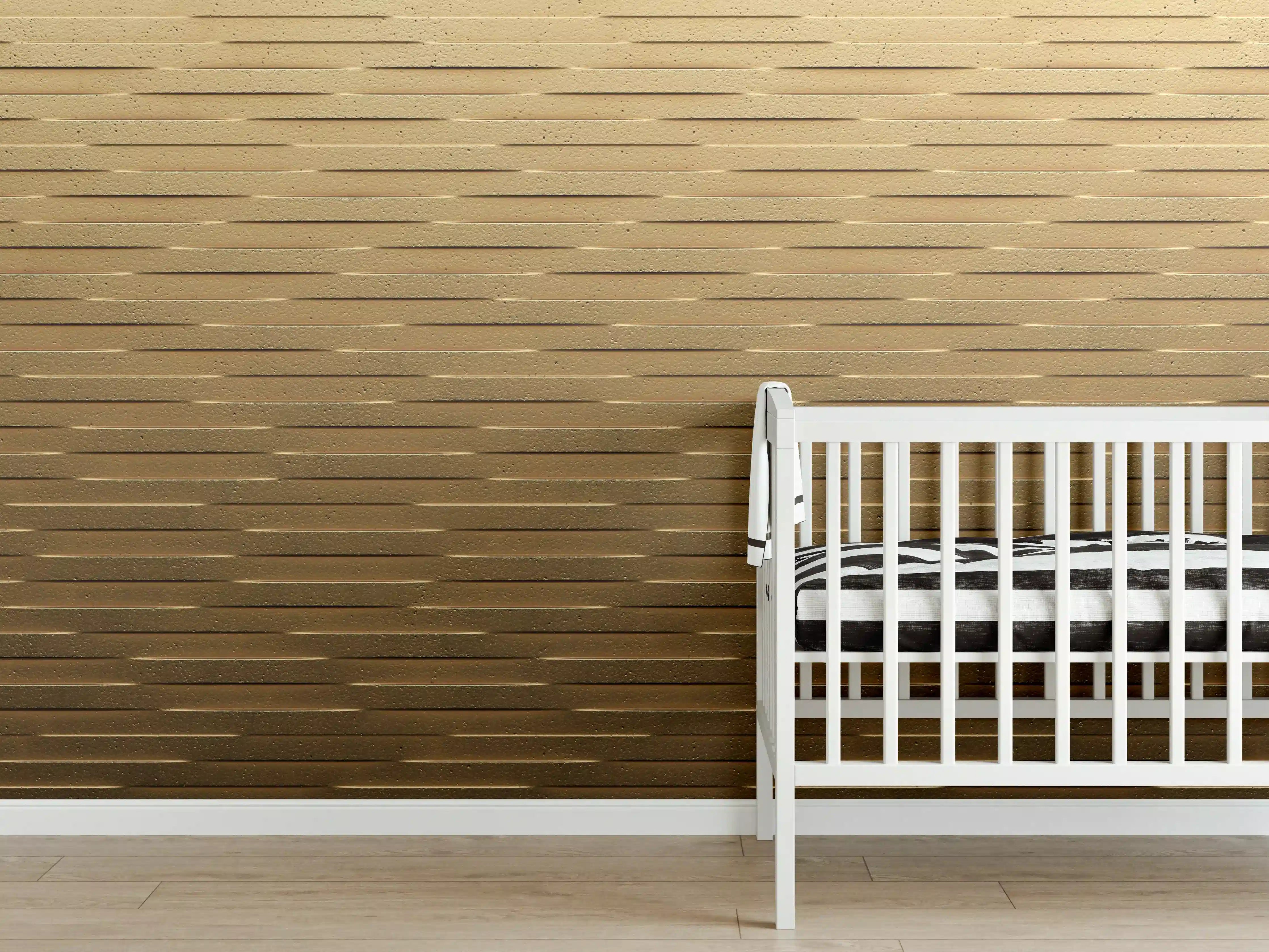 Babyzimmer Wandgestaltung - Warme Holzwand mit horizontalen Paneelen