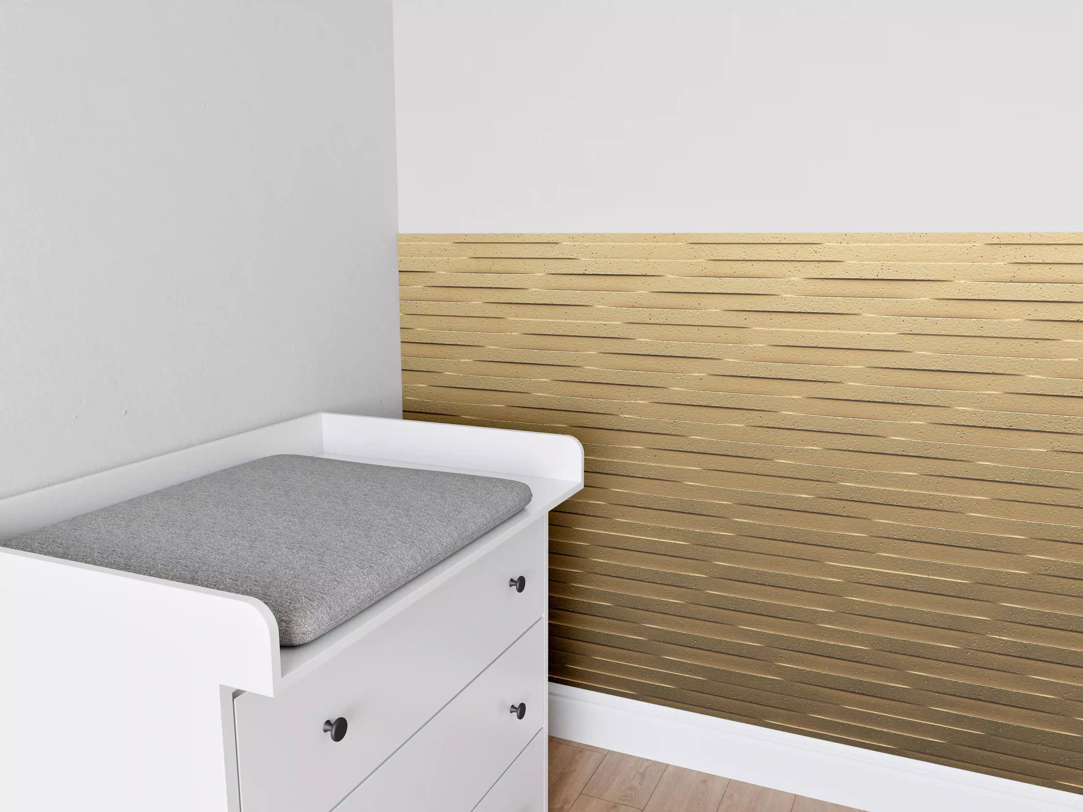 Babyzimmer Wandgestaltung - Warme Holzwand mit horizontalen Paneelen