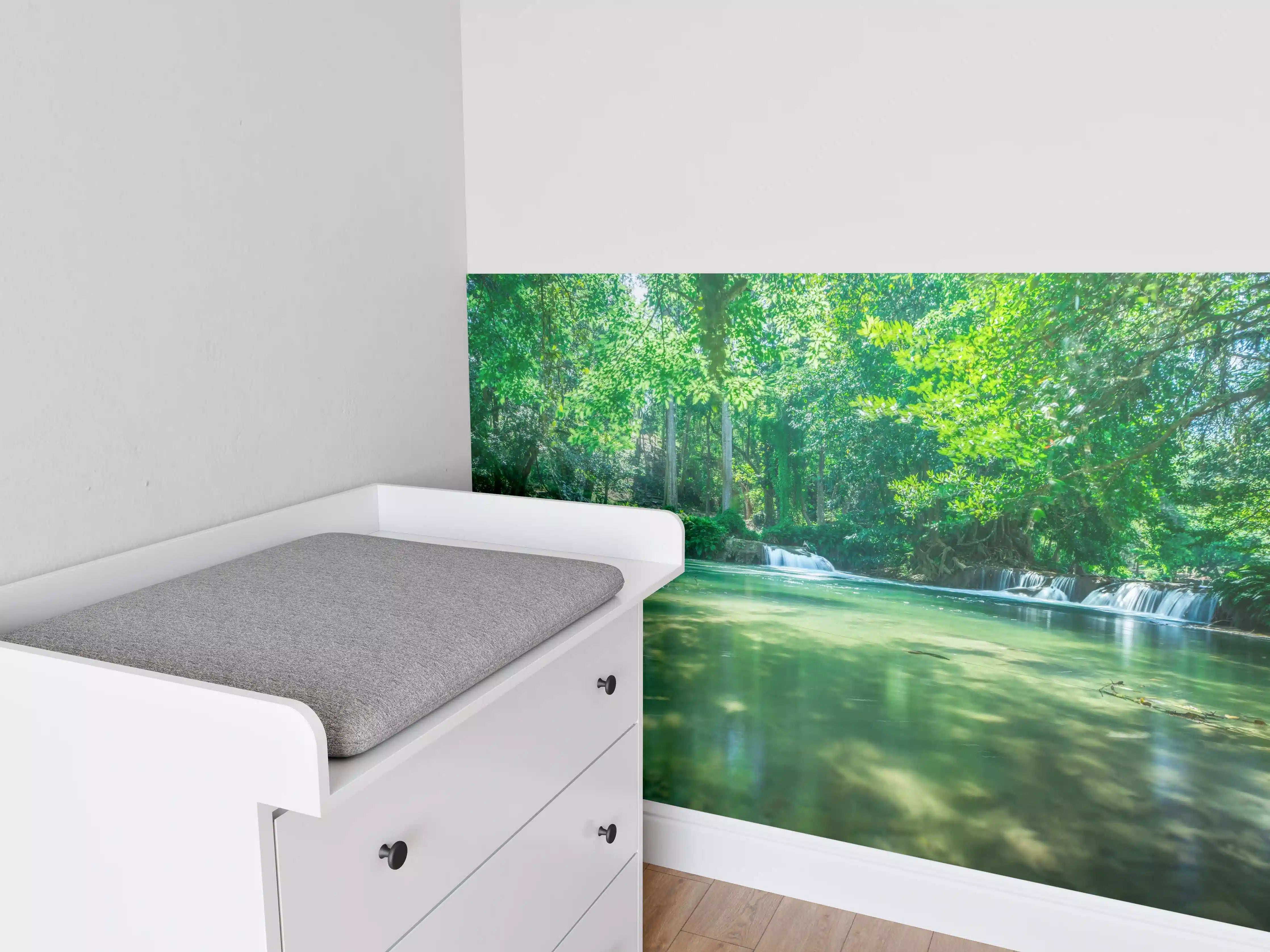 Babyzimmer Wandgestaltung - Wasserfall in Chet Sao No