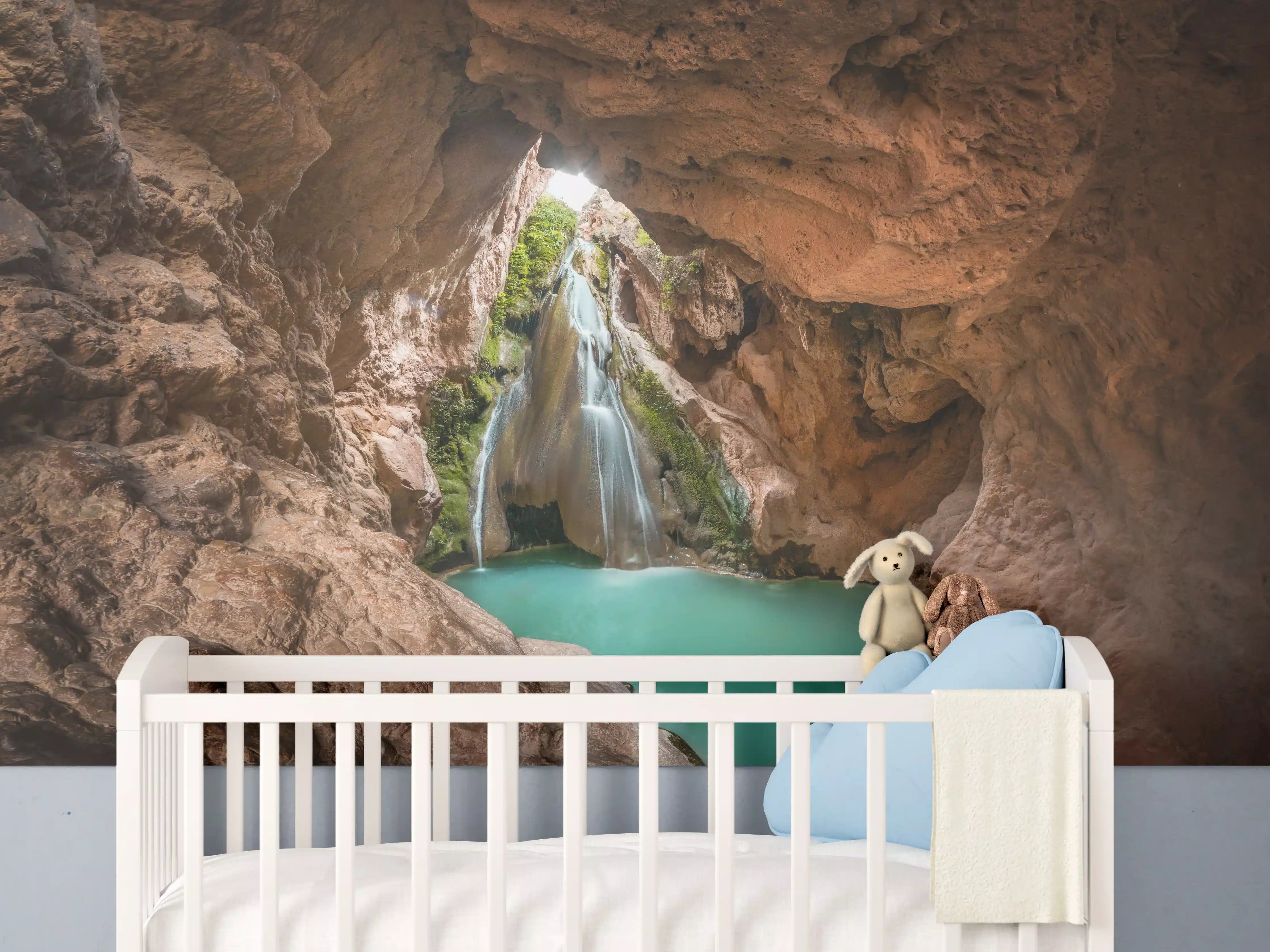 Babyzimmer Wandgestaltung - Wasserfall in Höhle mit See in Valencia