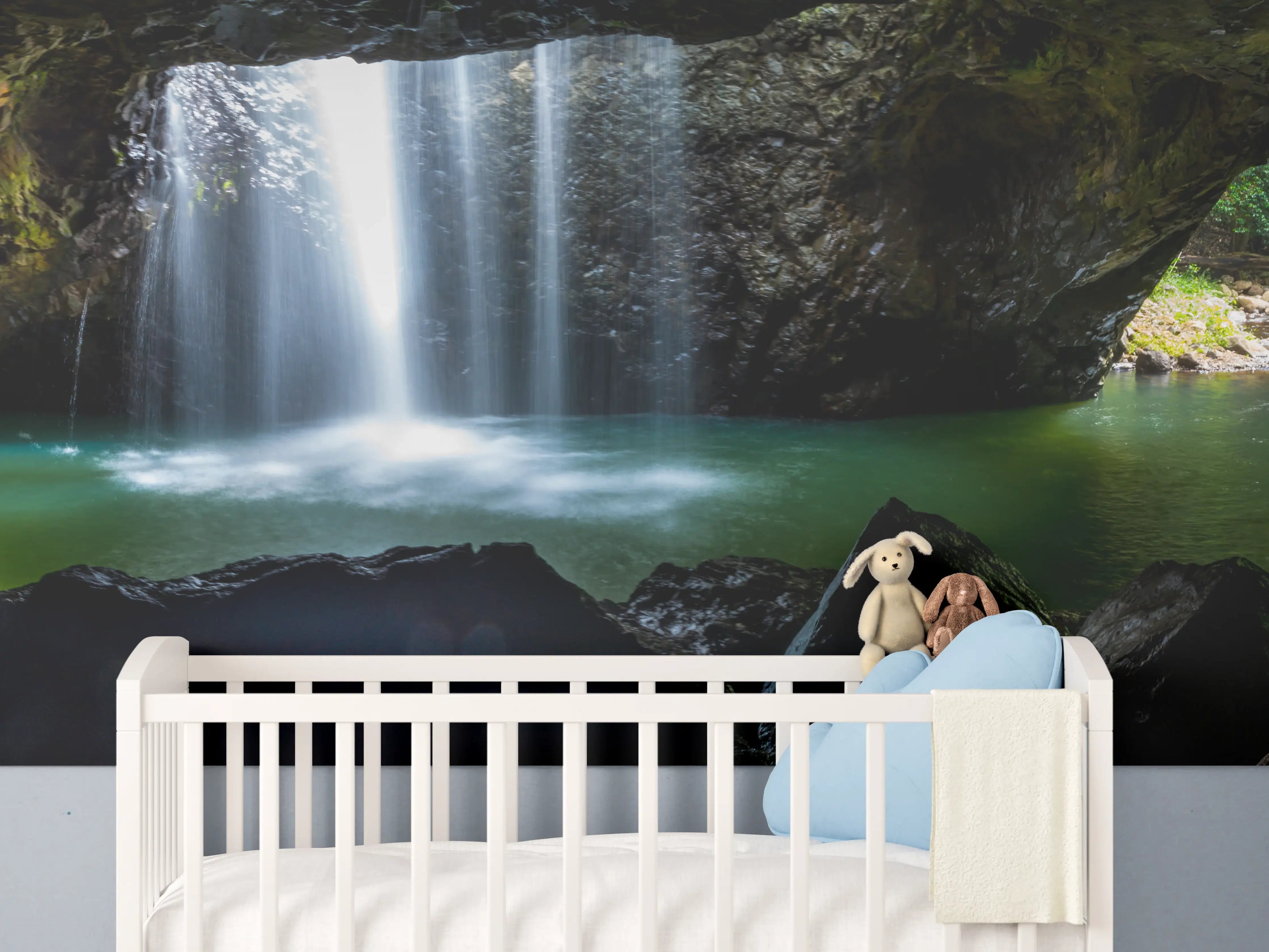 Babyzimmer Wandgestaltung - Wasserfall in der Höhle