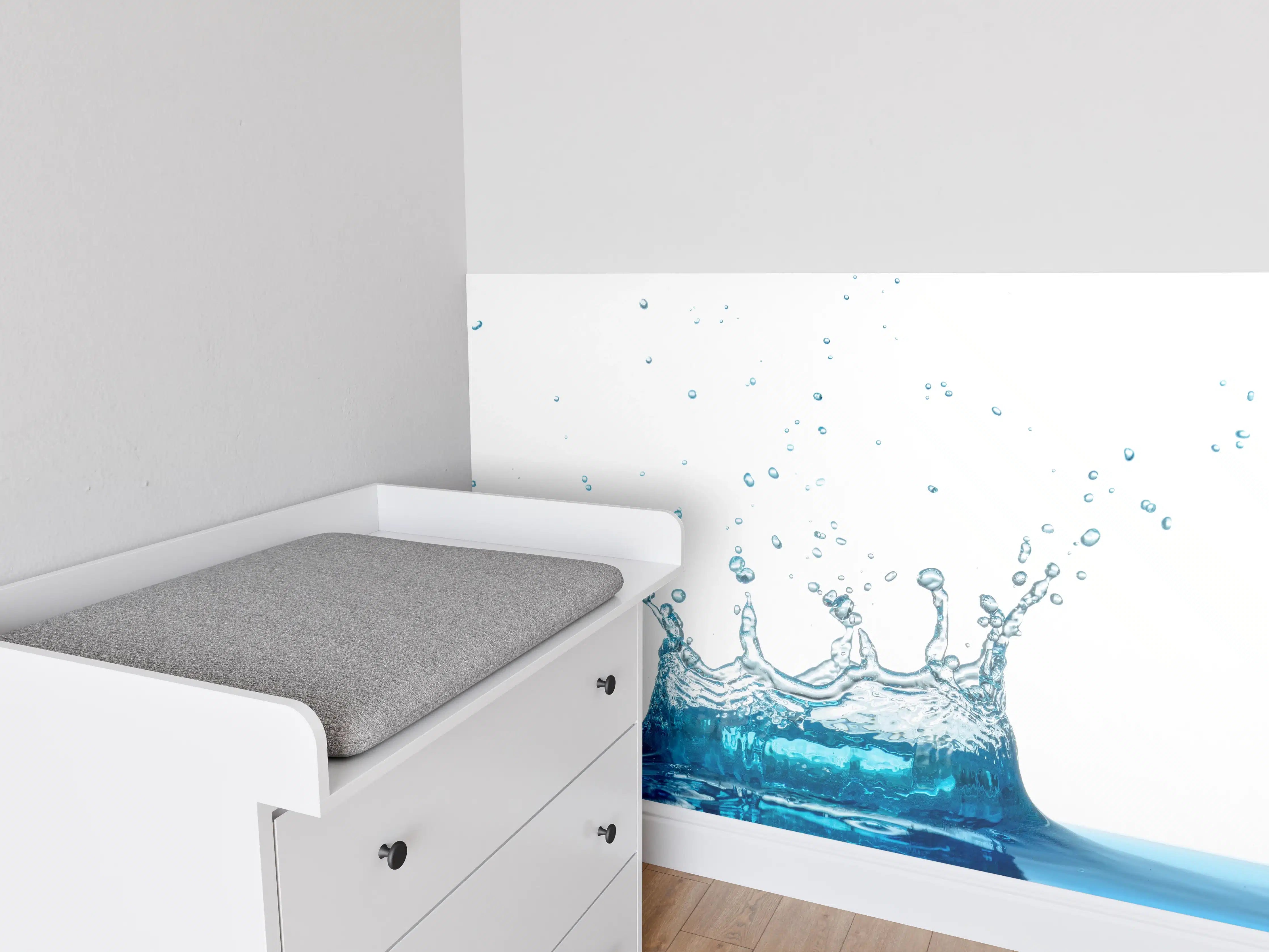 Babyzimmer Wandgestaltung - Wassersplash in Blau und Weiß