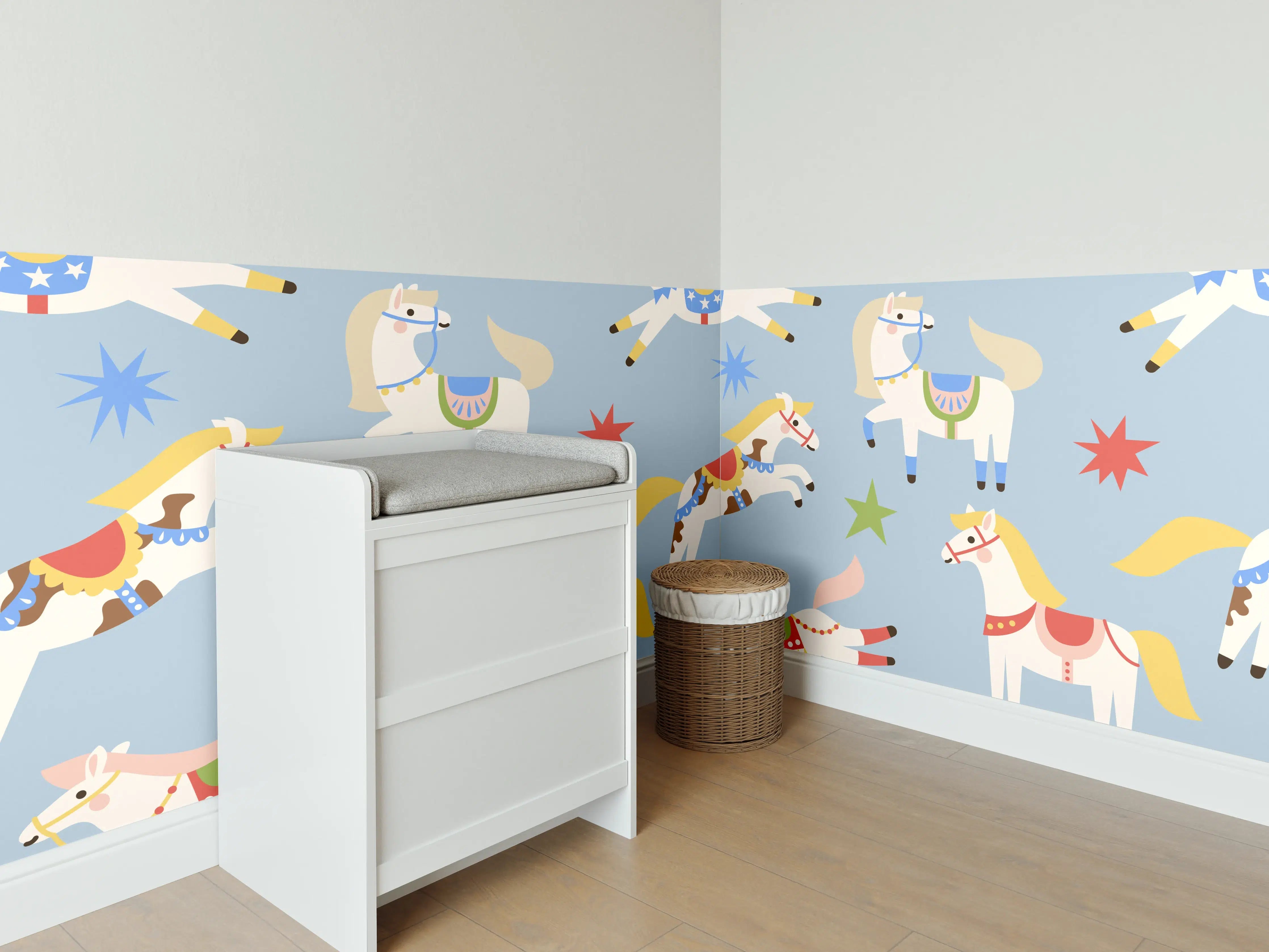 Babyzimmer Wandgestaltung - Weihnachtliche Silhouetten von Pferden