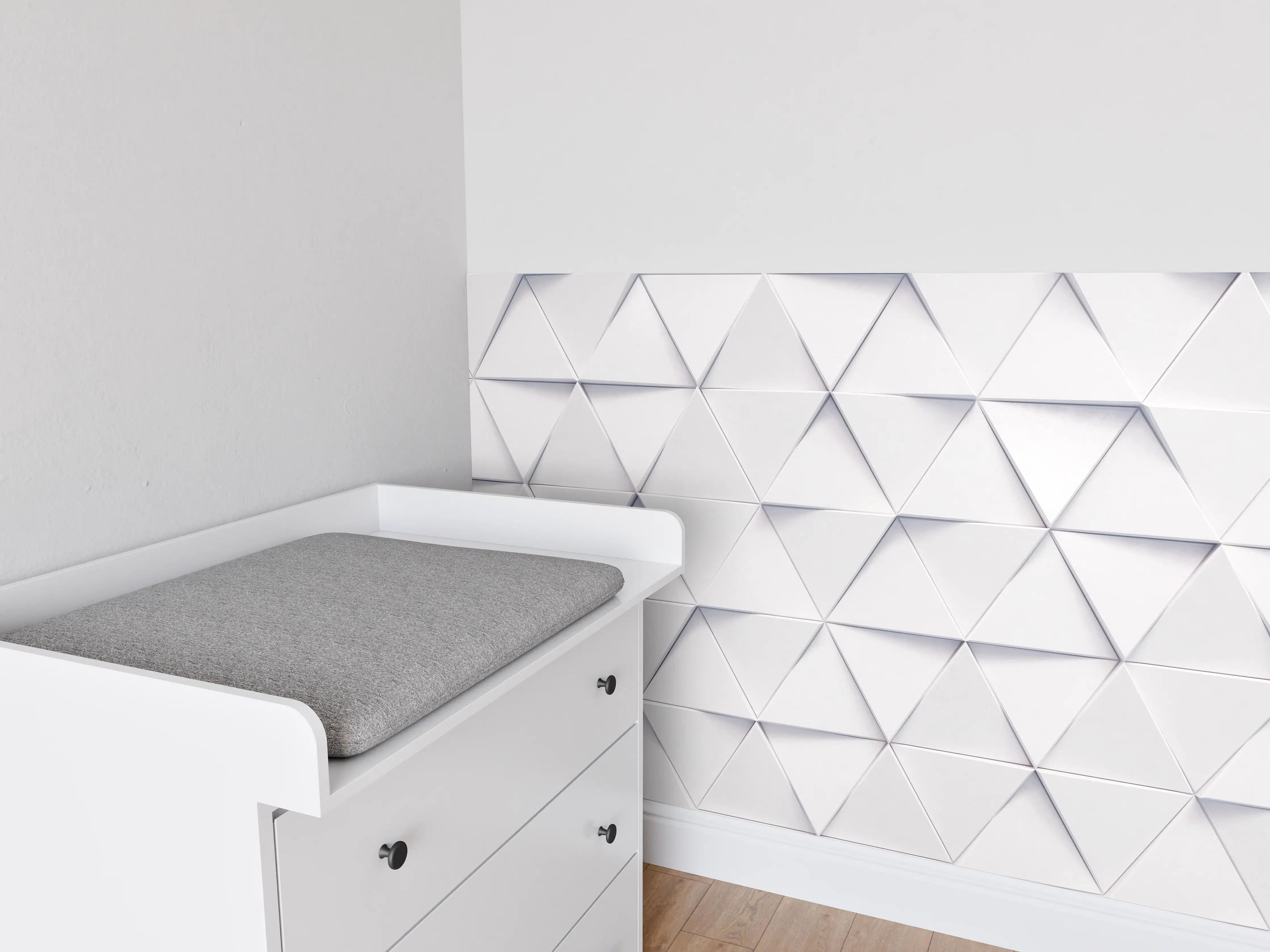 Babyzimmer Wandgestaltung - Weiß-Graues Dreiecksmuster