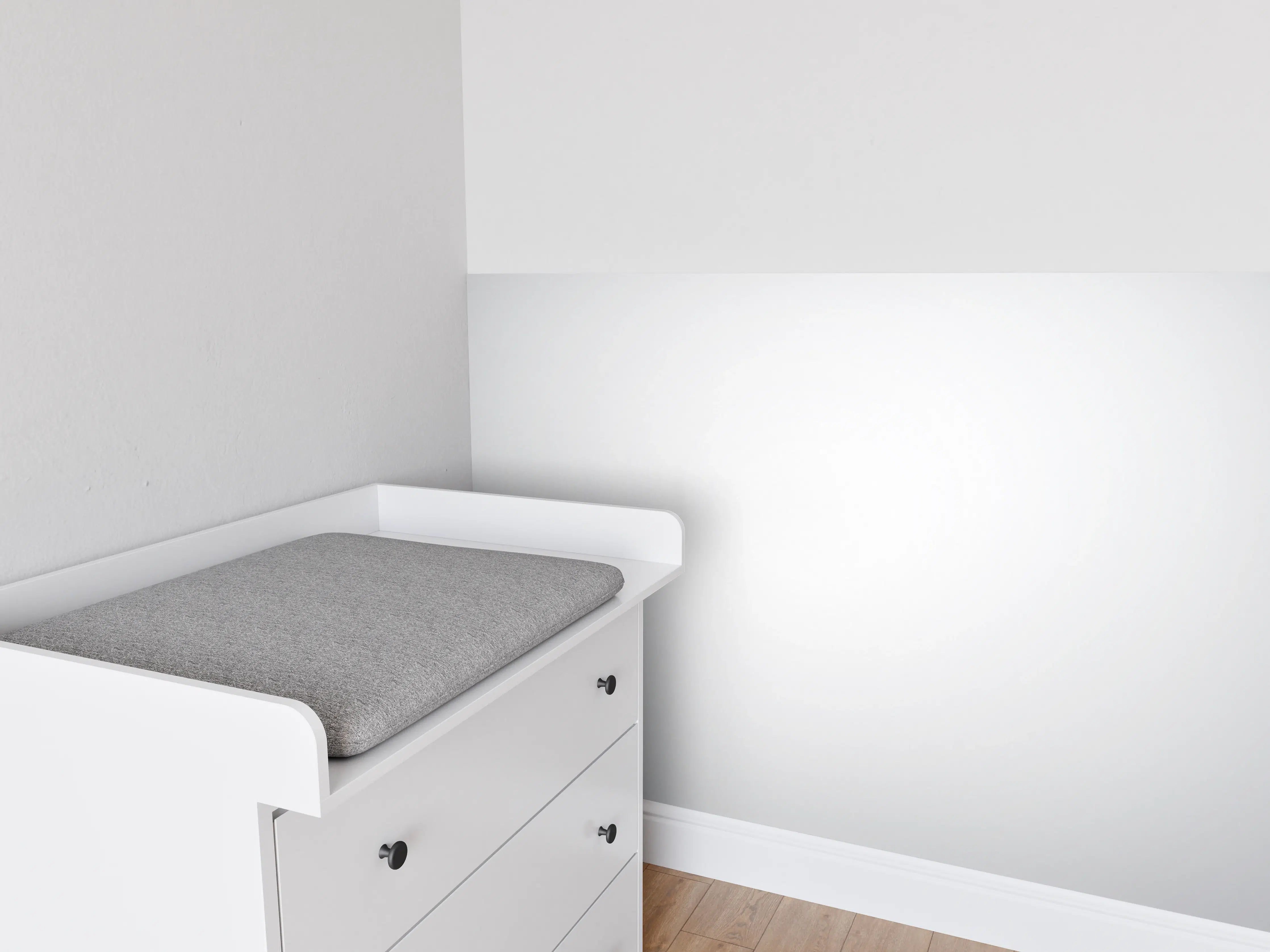 Babyzimmer Wandgestaltung - Weiß, gräuliches Muster