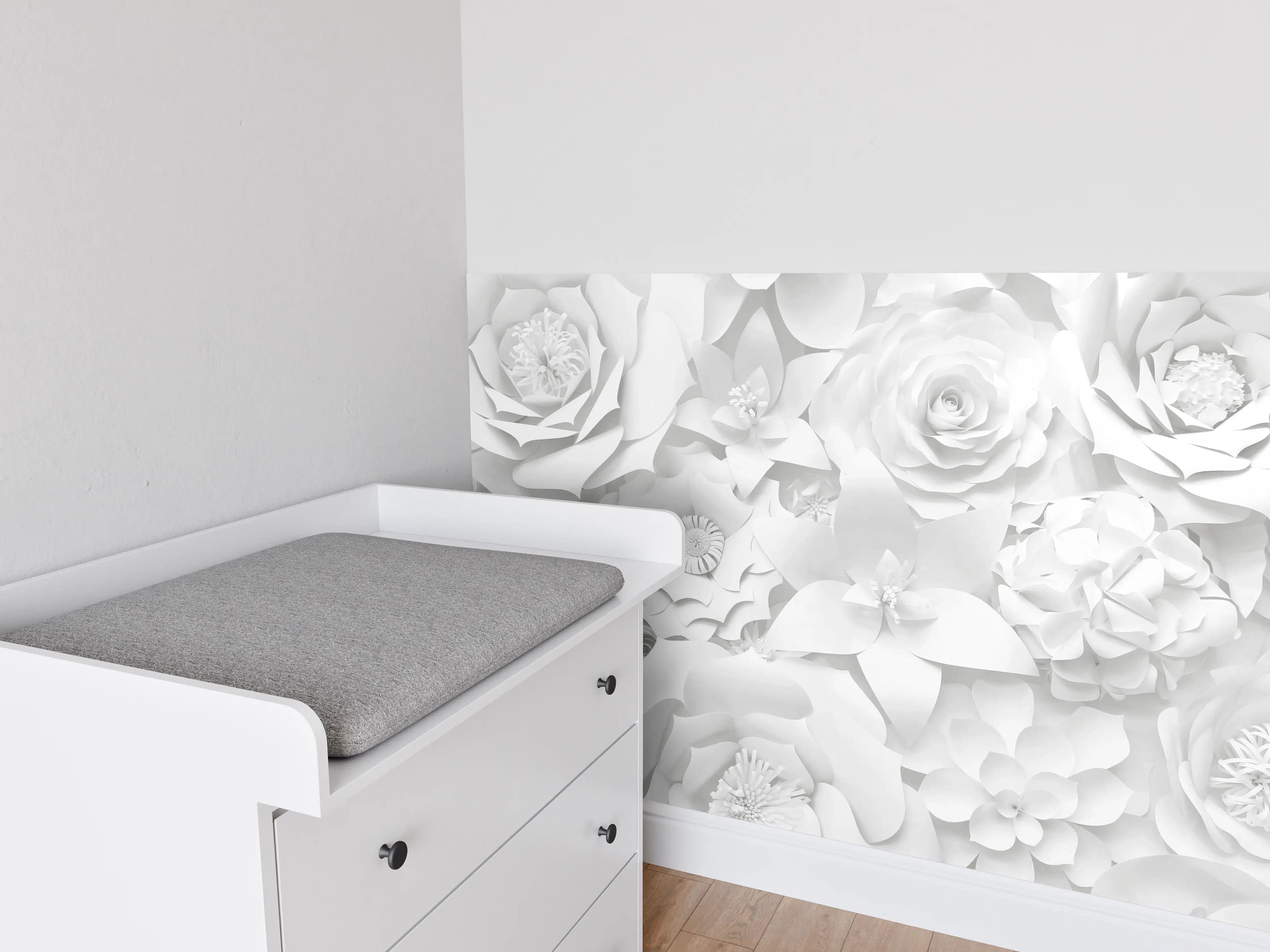 Babyzimmer Wandgestaltung - Weiße Blumenmuster in 3D-Design