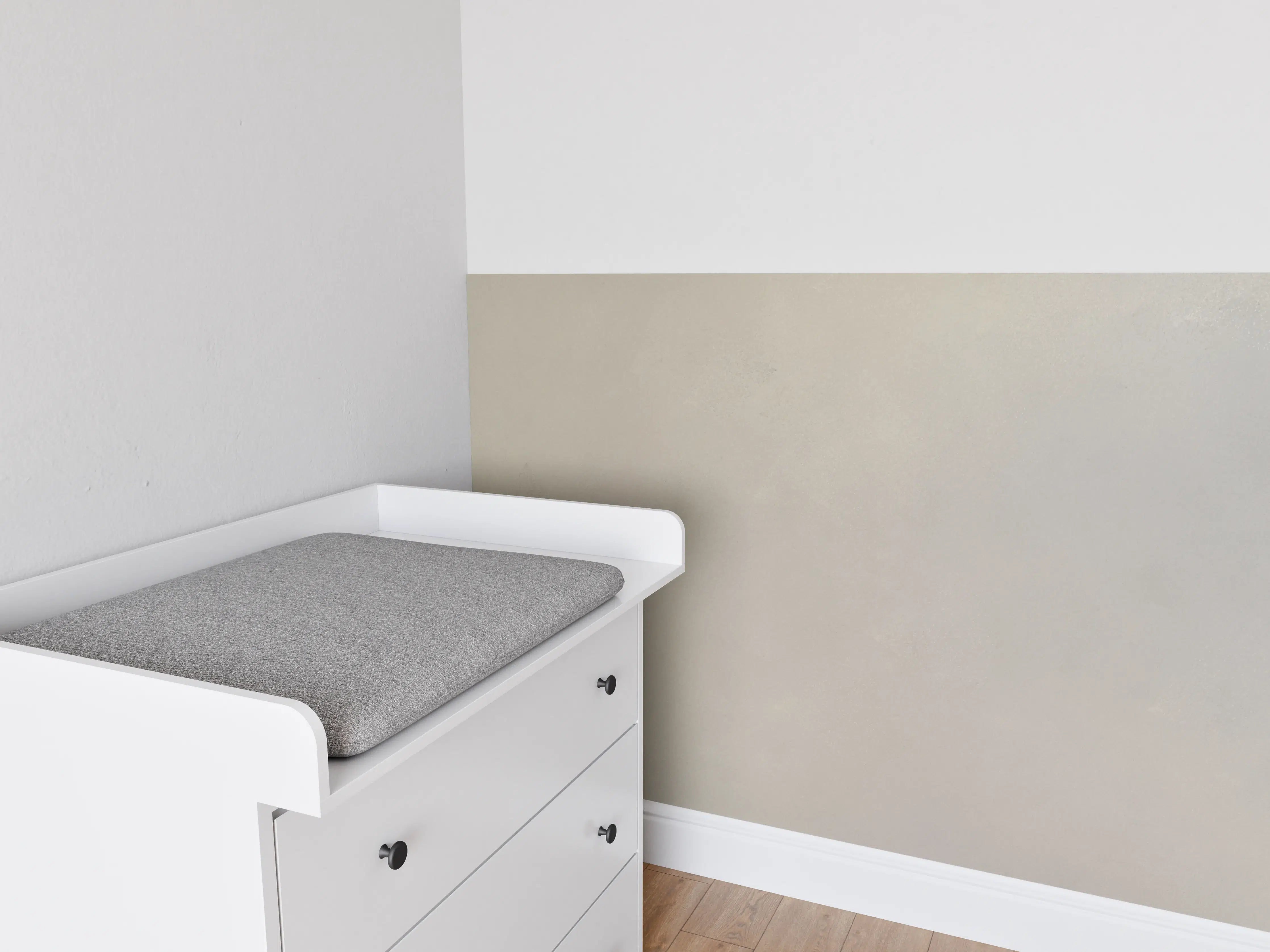 Babyzimmer Wandgestaltung - Weiße Marmortextur mit subtilen Grautönen