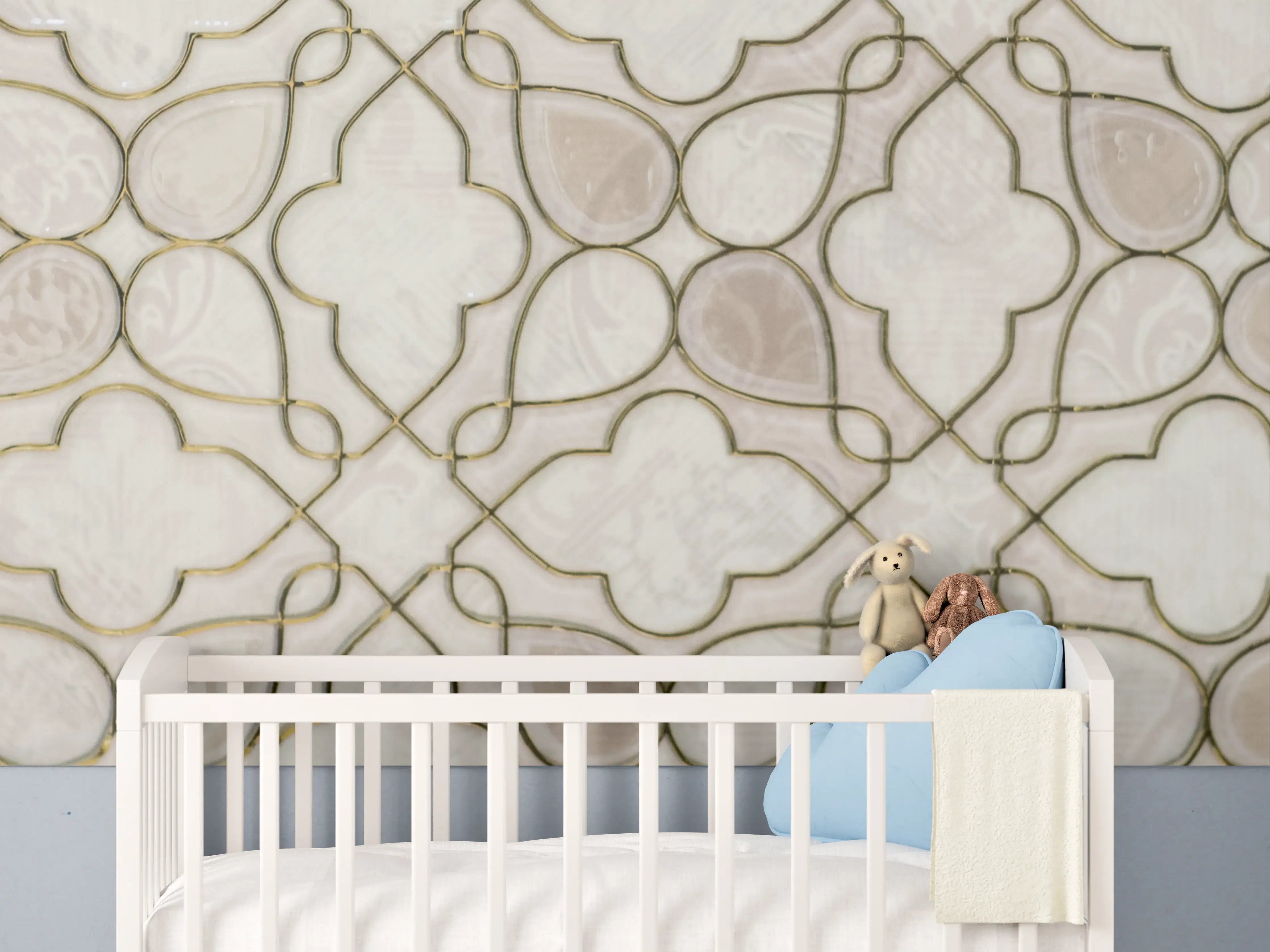 Babyzimmer Wandgestaltung - Weiße Mosaikfliesen mit goldenen Akzenten