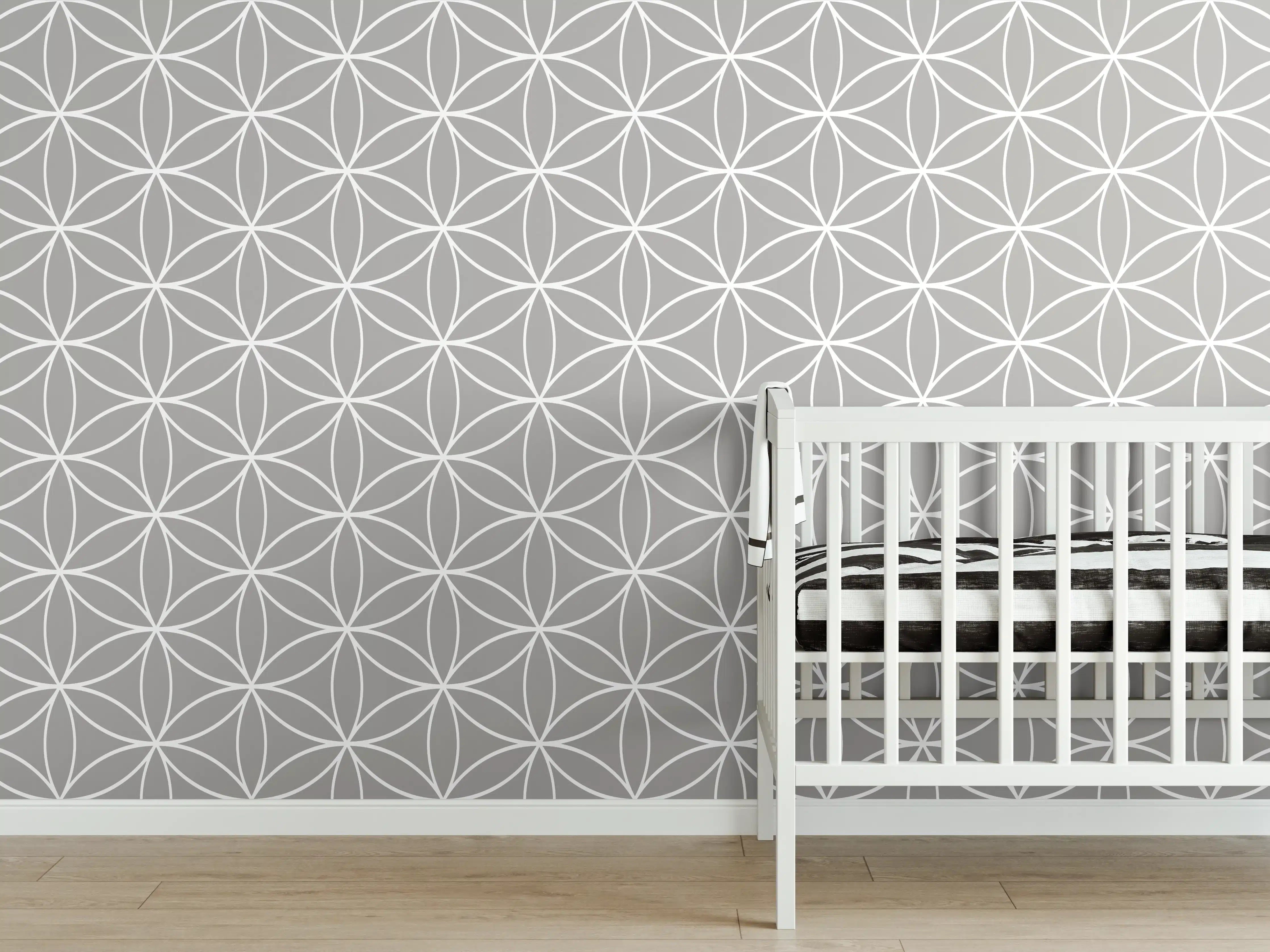 Babyzimmer Wandgestaltung - Weiße geometrische Fliesen mit zarten Grautönen