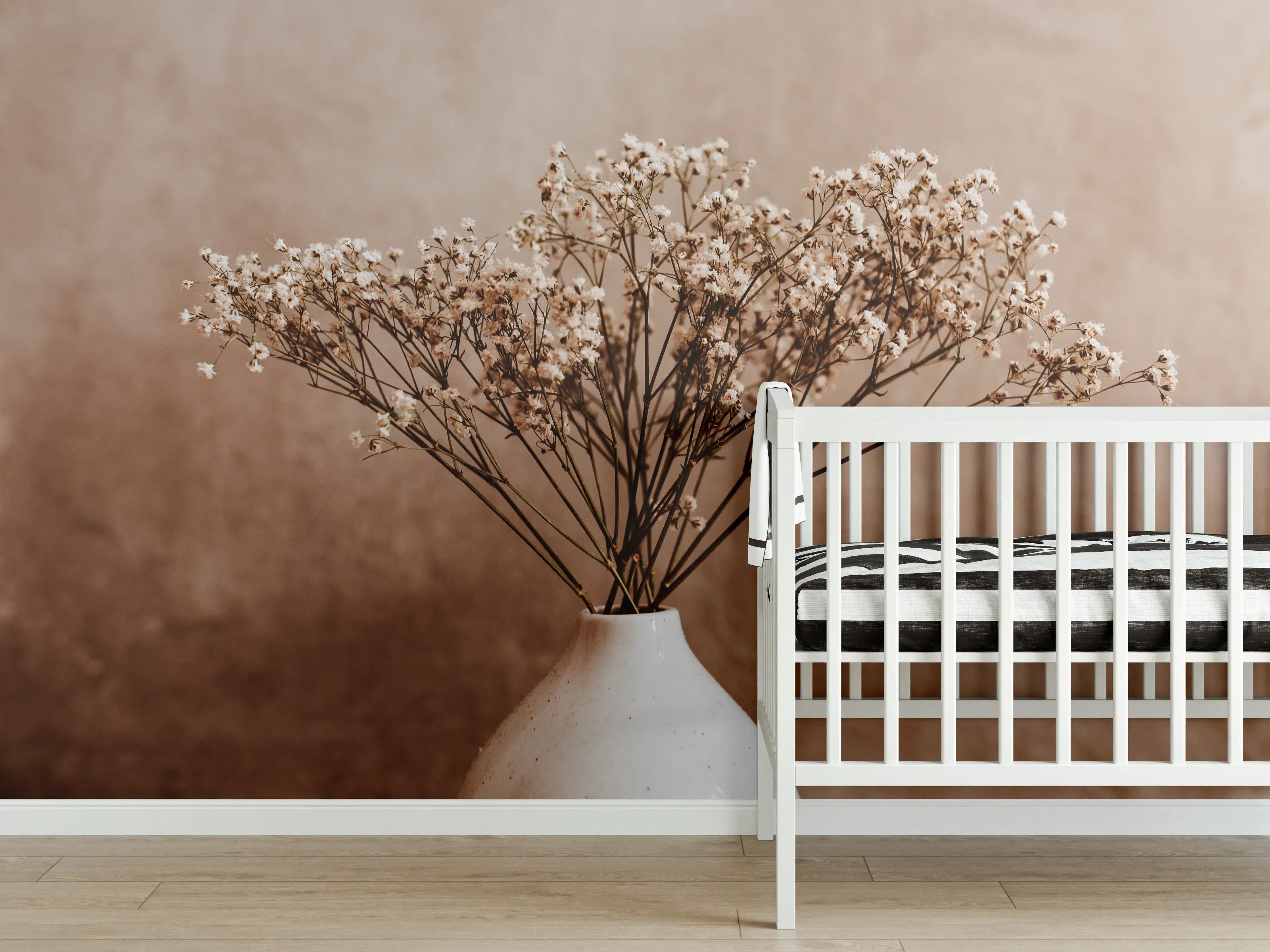 Babyzimmer Wandgestaltung - Weiße wilde getrocknete Blumen