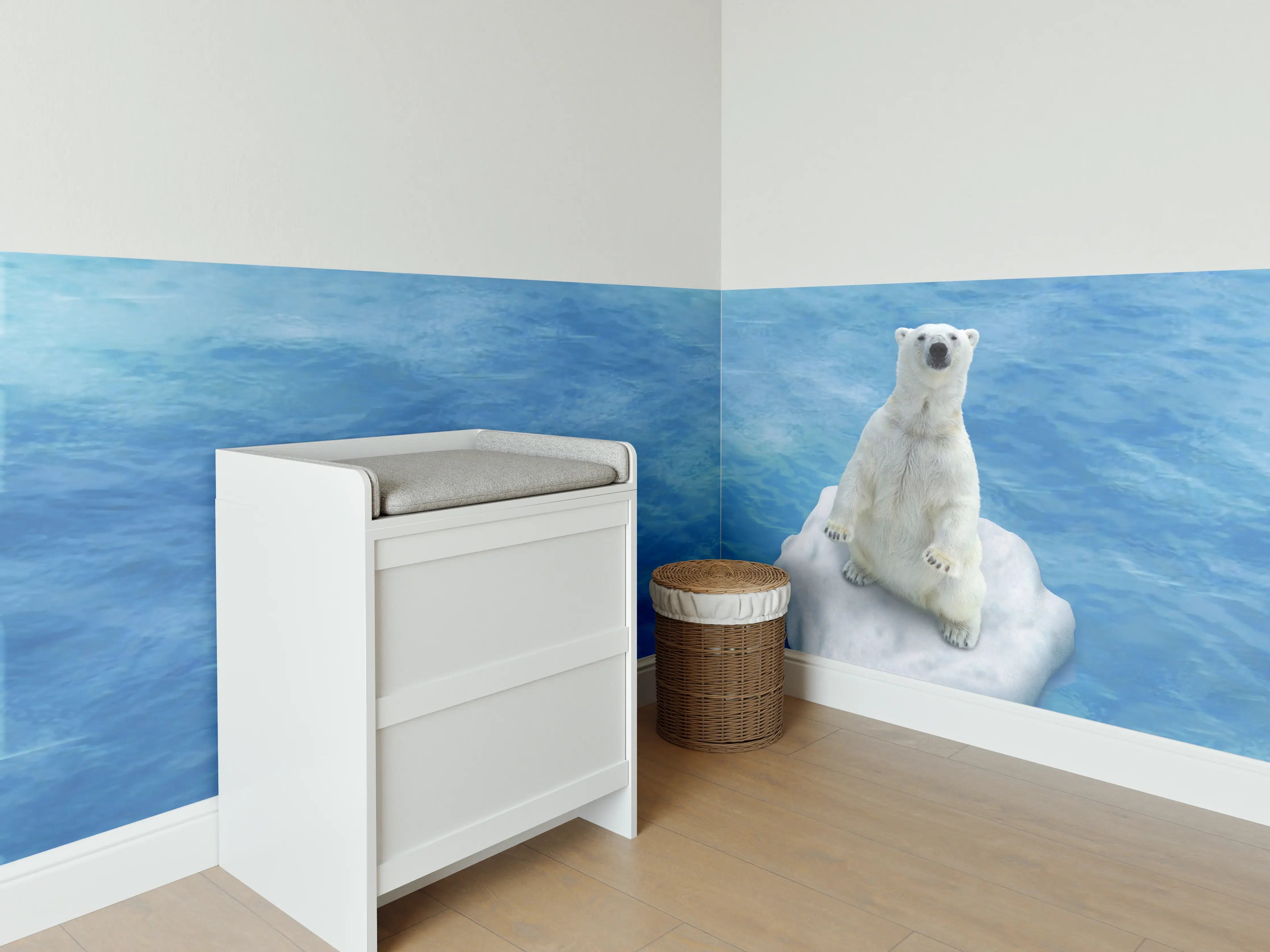 Babyzimmer Wandgestaltung - Weißer Eisbär treibend auf Eisscholle