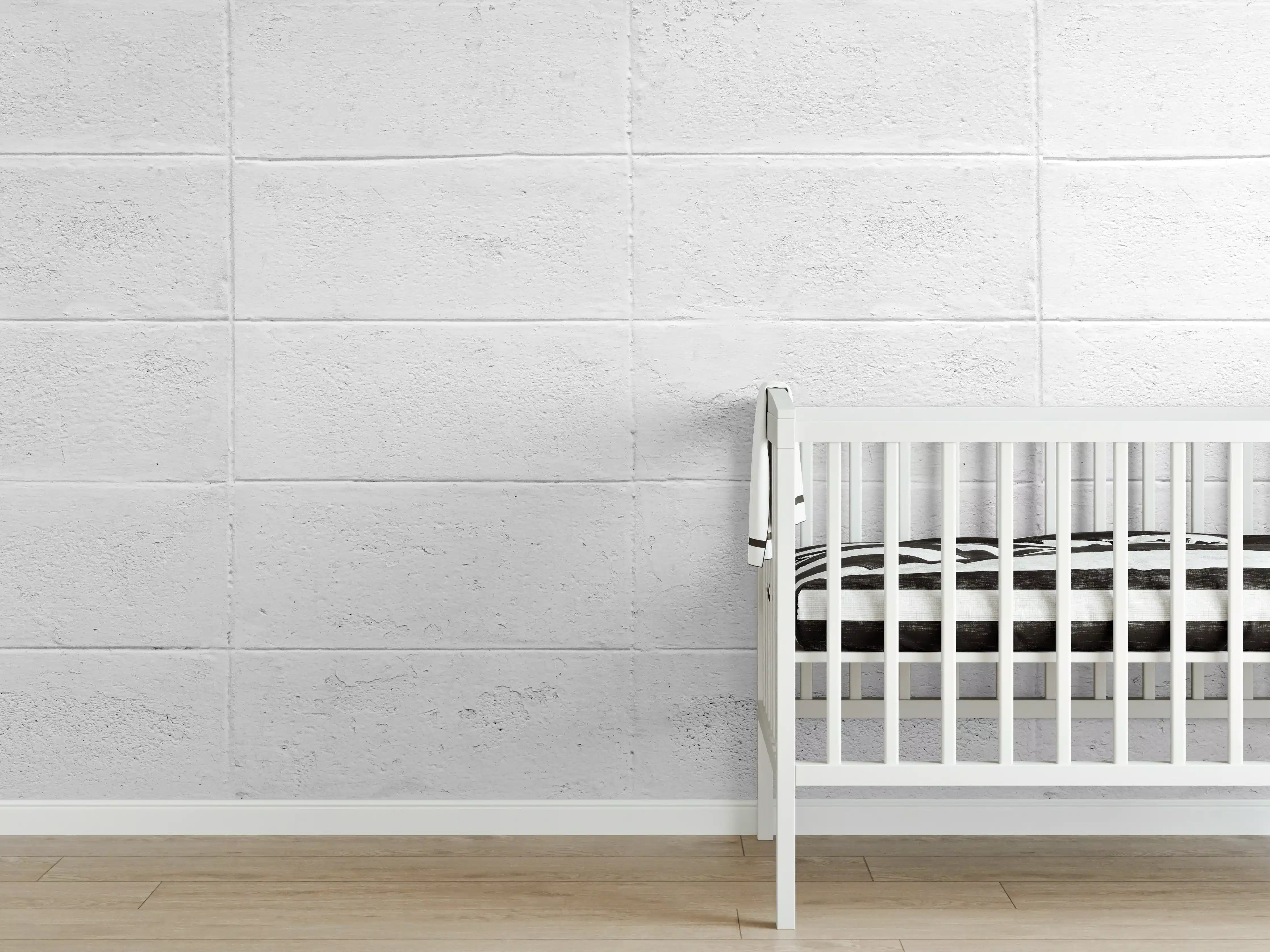 Babyzimmer Wandgestaltung - Weißer Zementblock Zaun