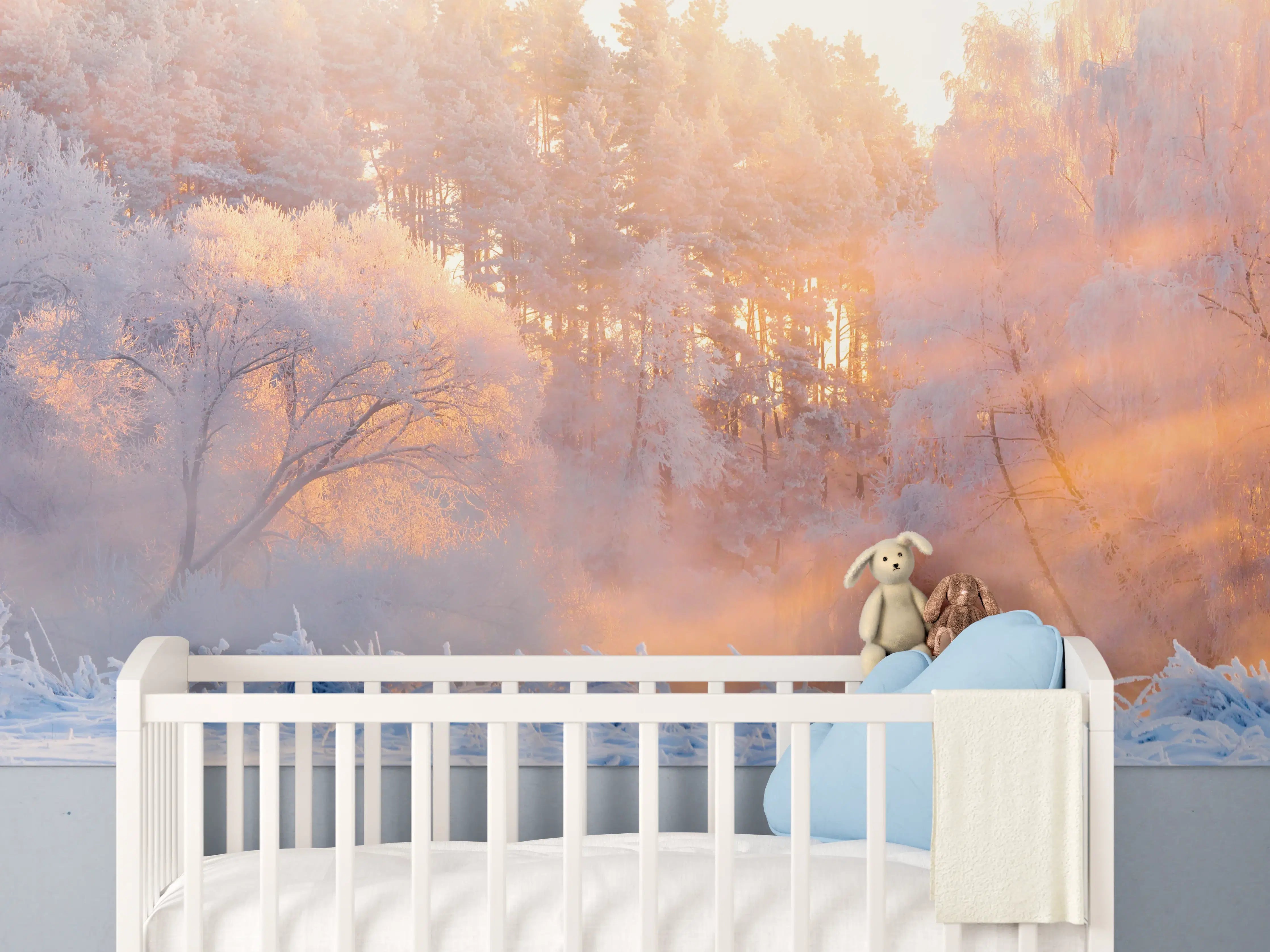 Babyzimmer Wandgestaltung - Winterliche Waldszene in Morgenstimmung