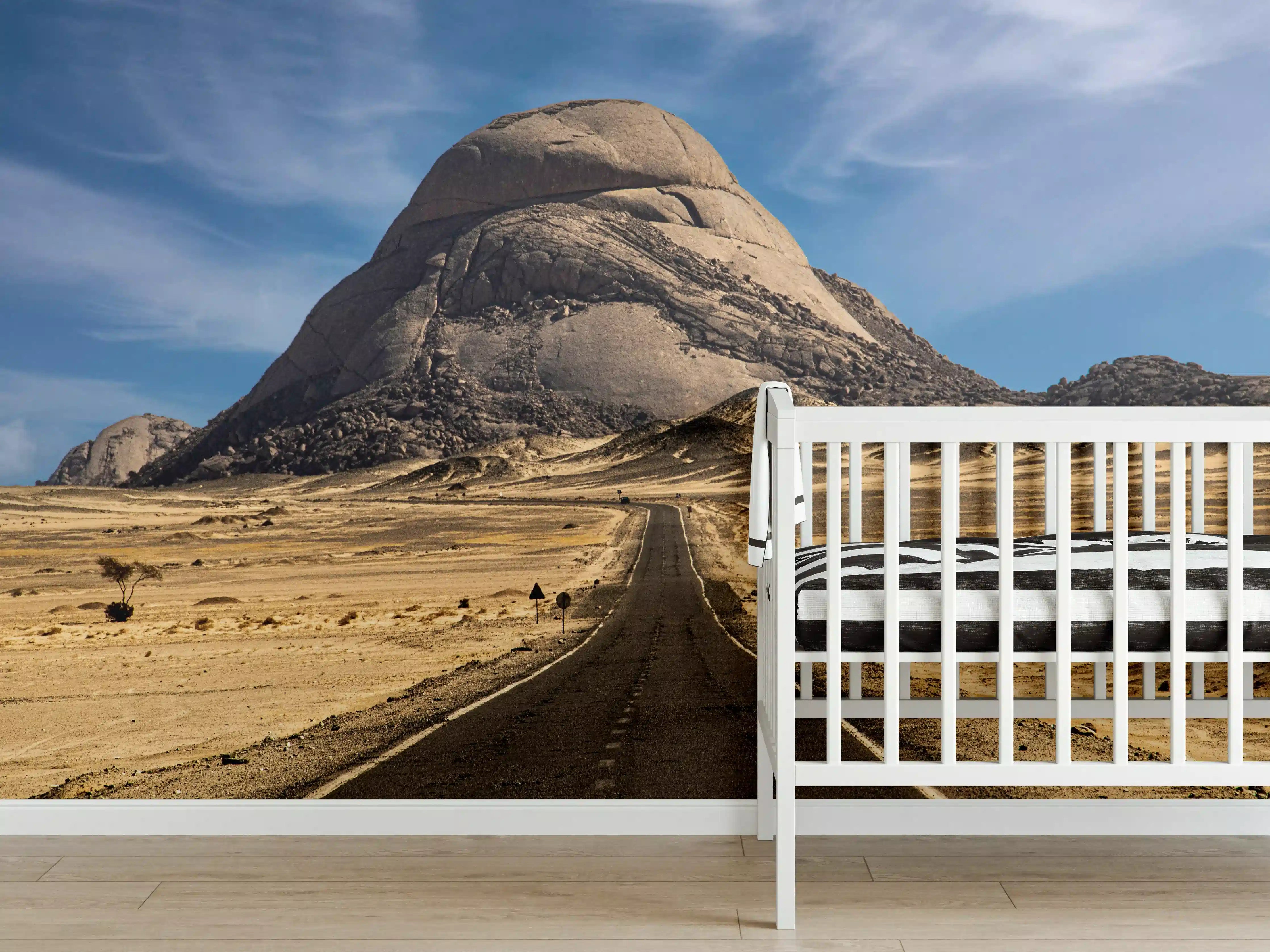 Babyzimmer Wandgestaltung - Wüstenweg zum Felsmassiv