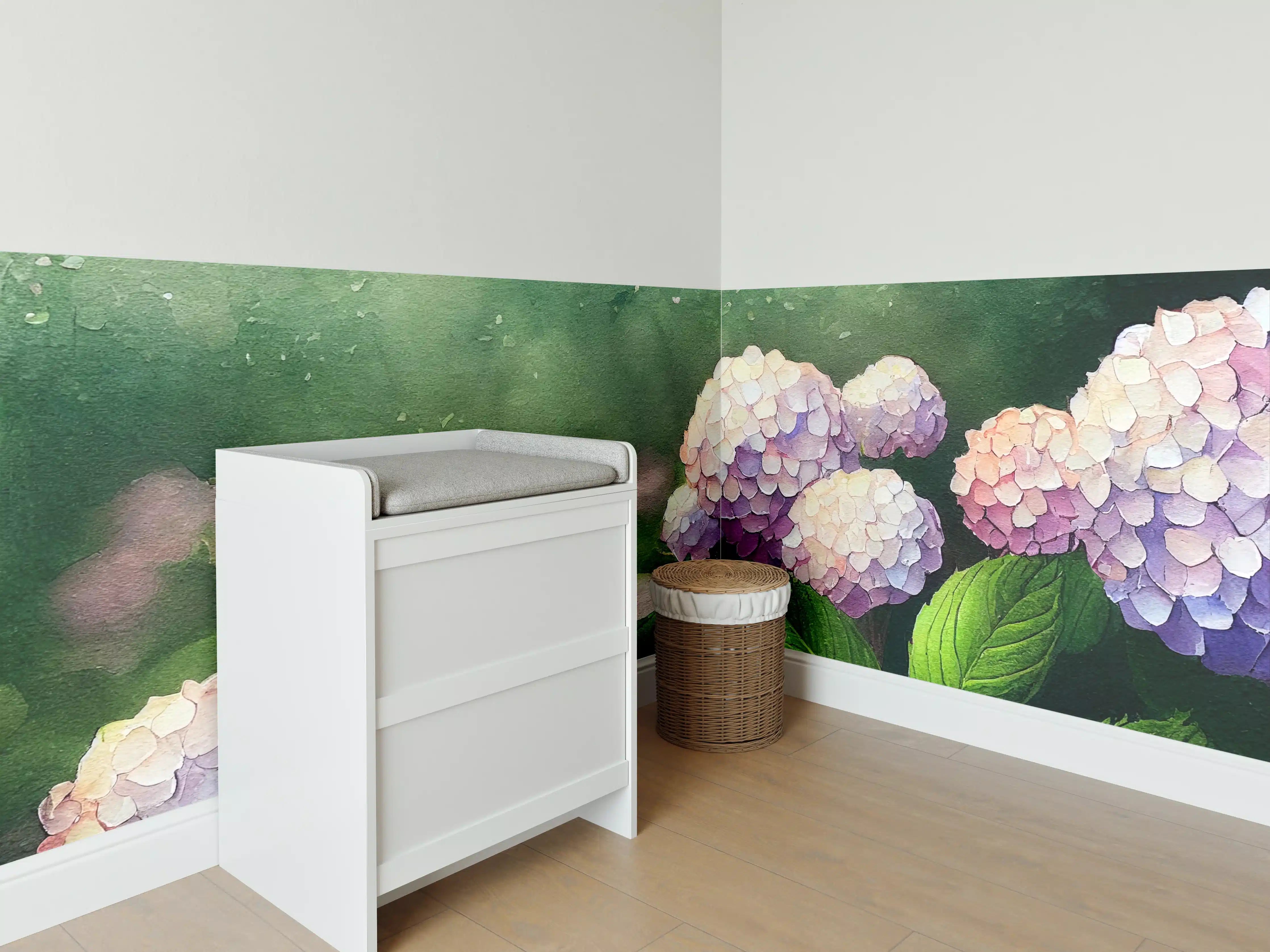 Babyzimmer Wandgestaltung - Zarte Hortensienblüten in Pastellfarben