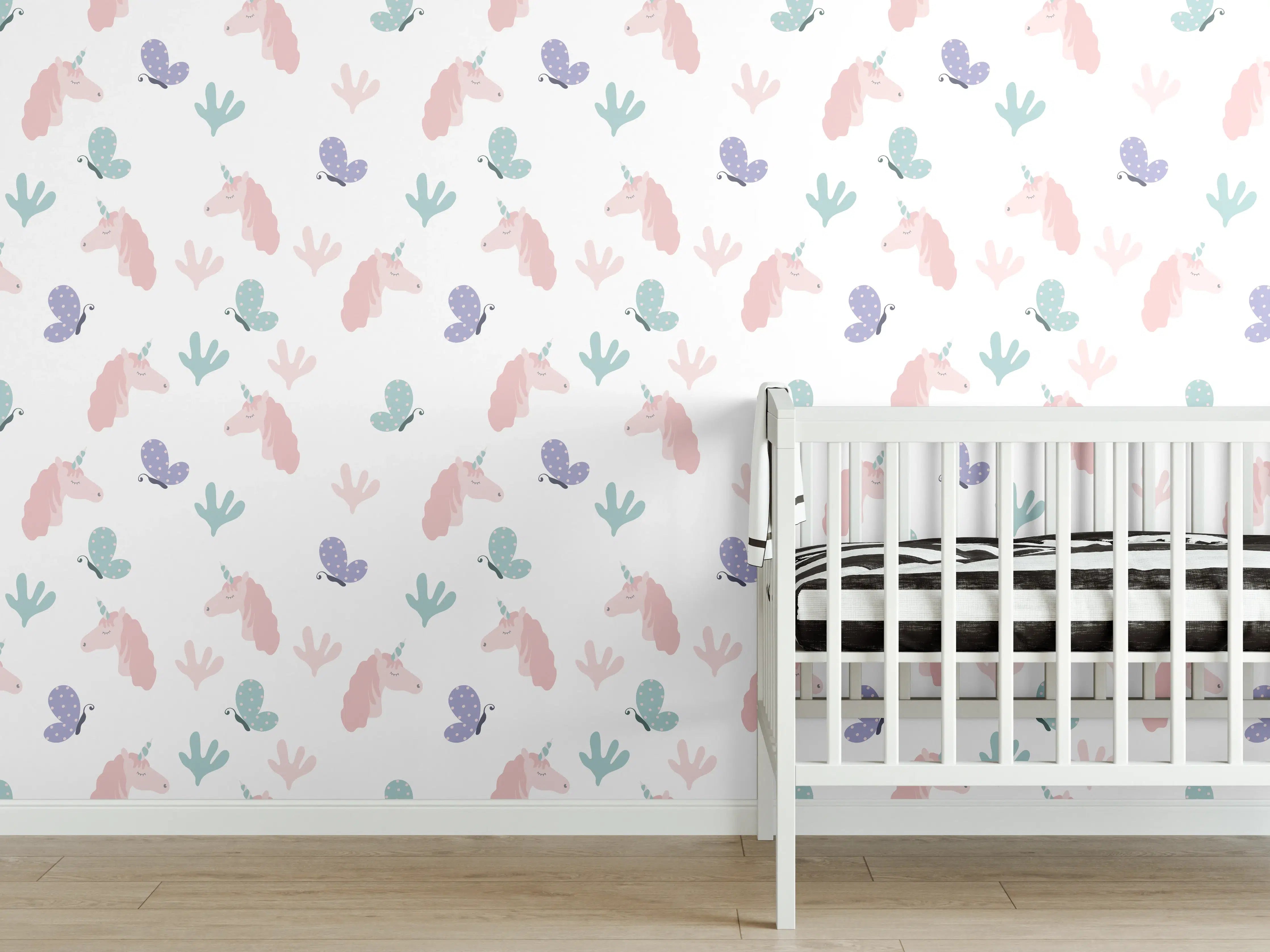 Babyzimmer Wandgestaltung - Zarte Pastellblumen in Grau- und Weißtönen