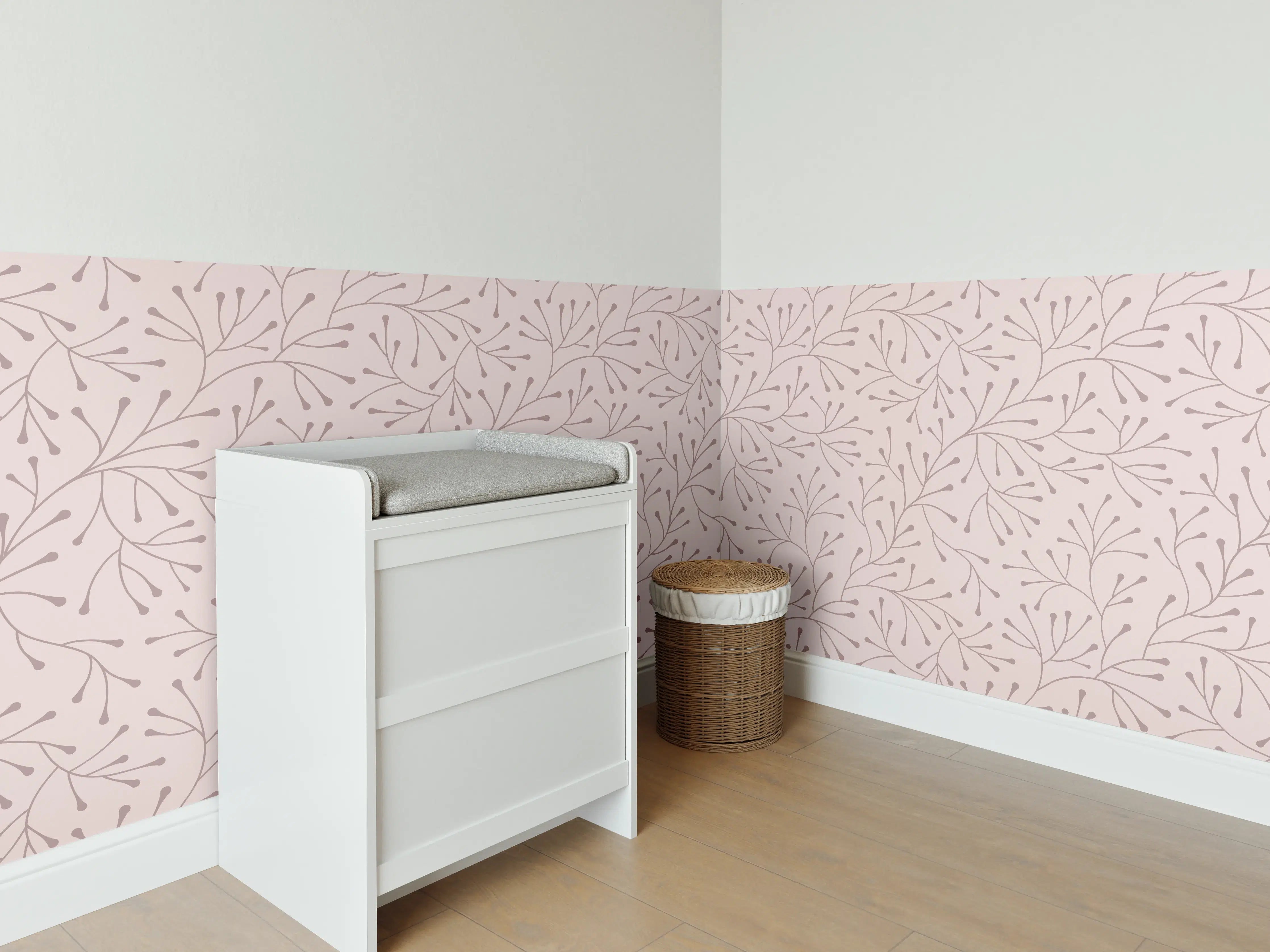 Babyzimmer Wandgestaltung - Zartes Blumenmuster in Pink und Grau