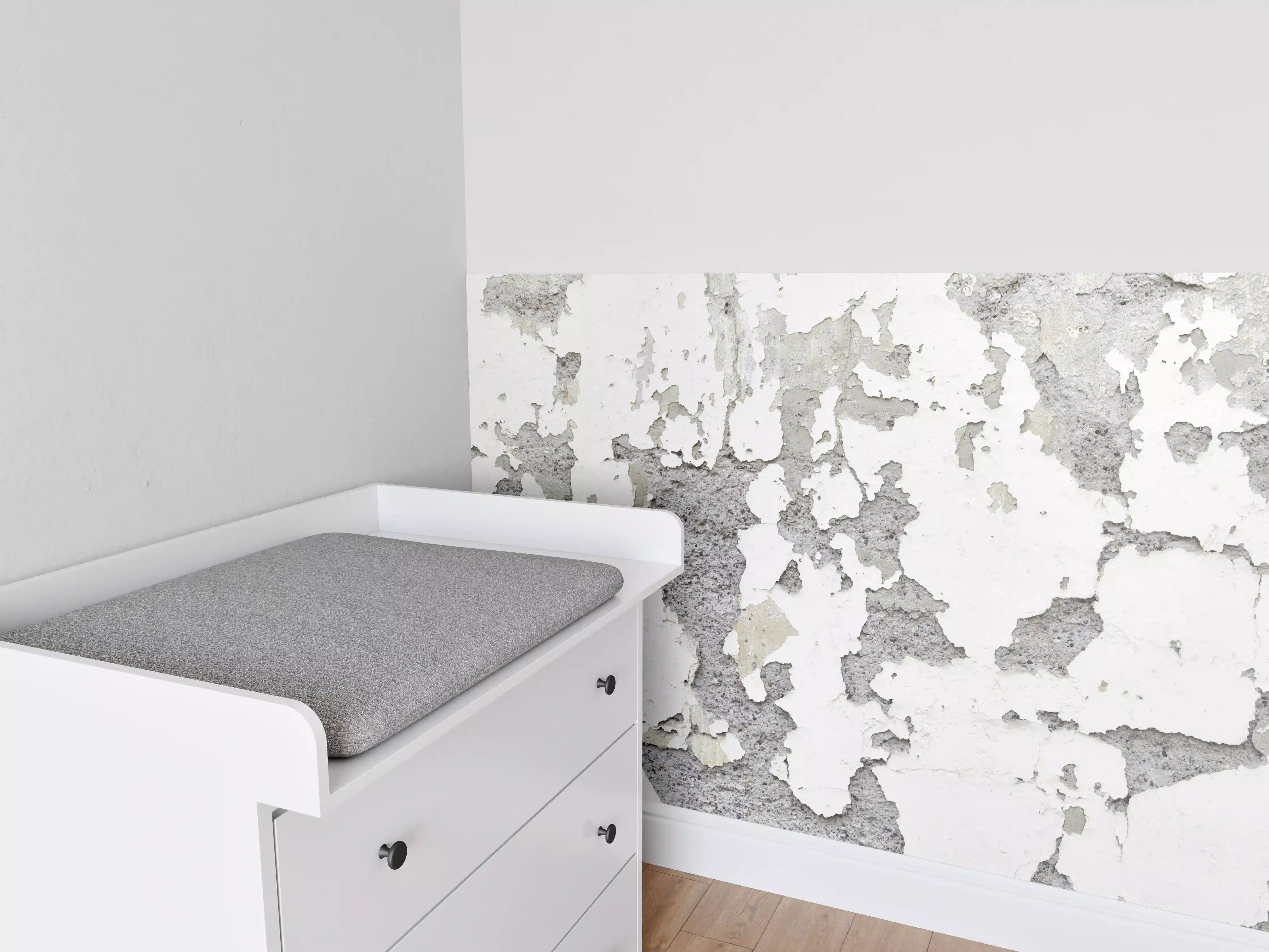 Babyzimmer Wandgestaltung - Zerplatze Fassade eines alten Hauses