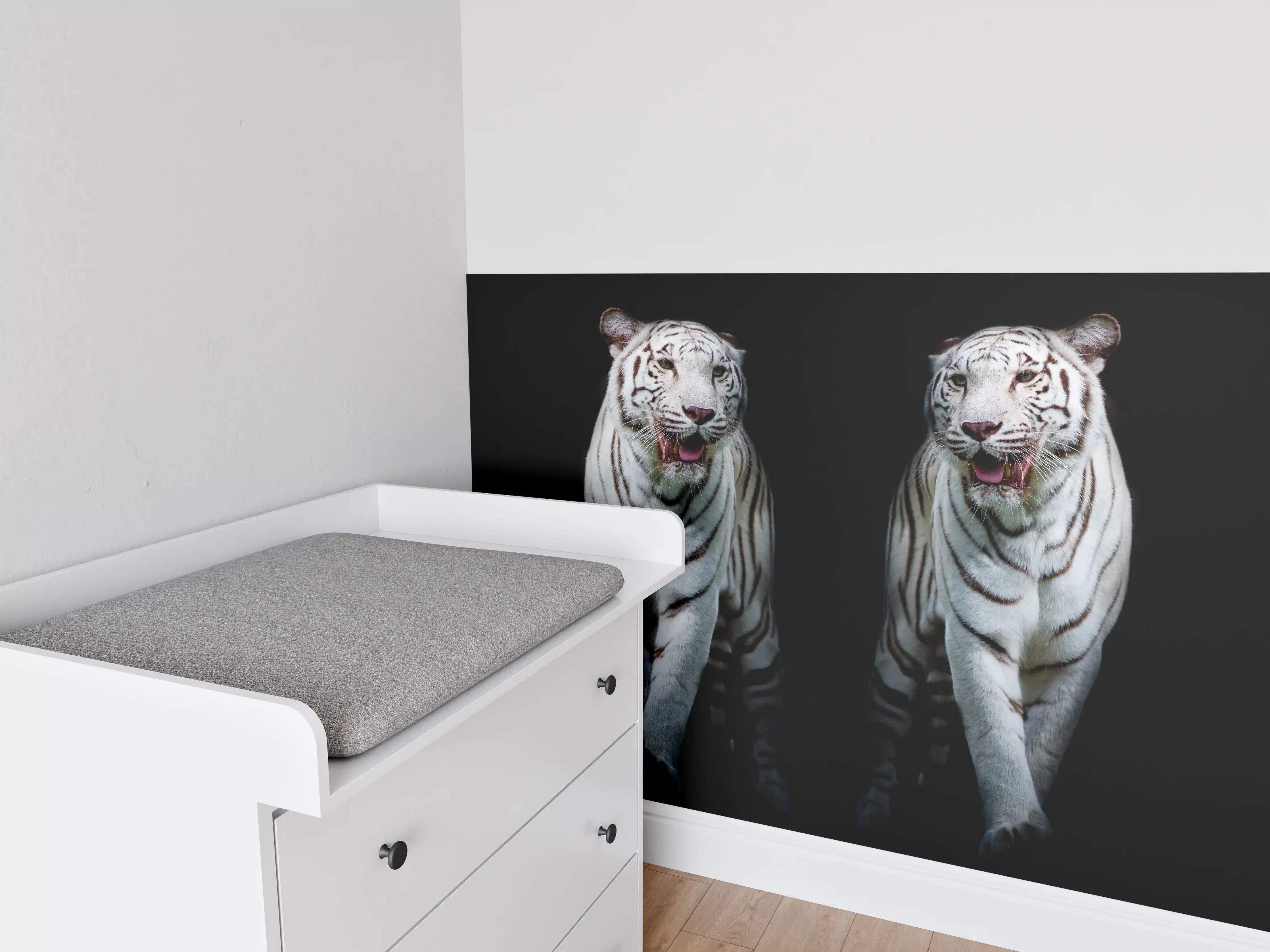 Babyzimmer Wandgestaltung - Zwei weiße Tiger auf schwarzem Hintergrund