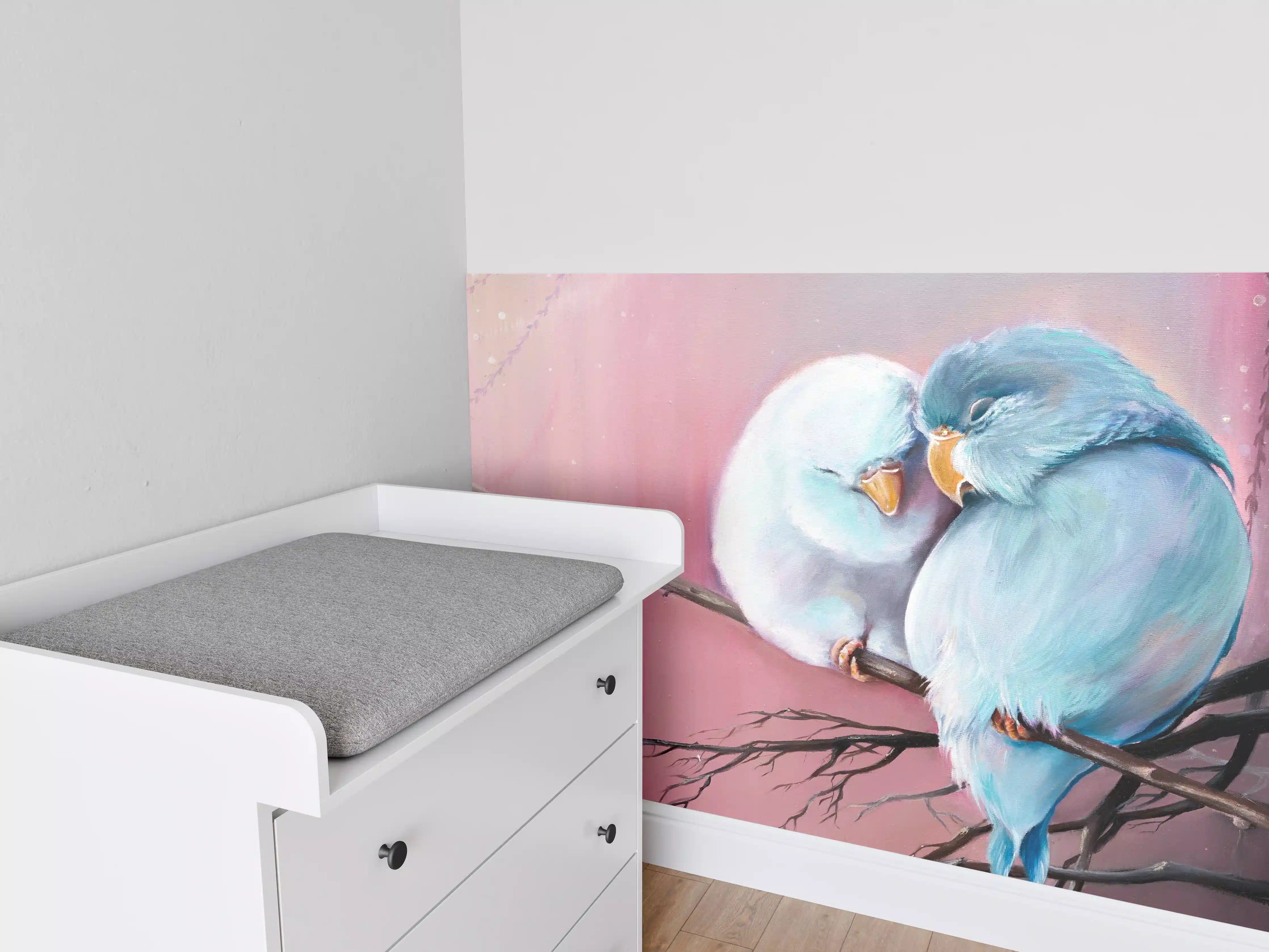 Babyzimmer Wandgestaltung - Zweisamkeit der Vögel in zarten Pastelltönen