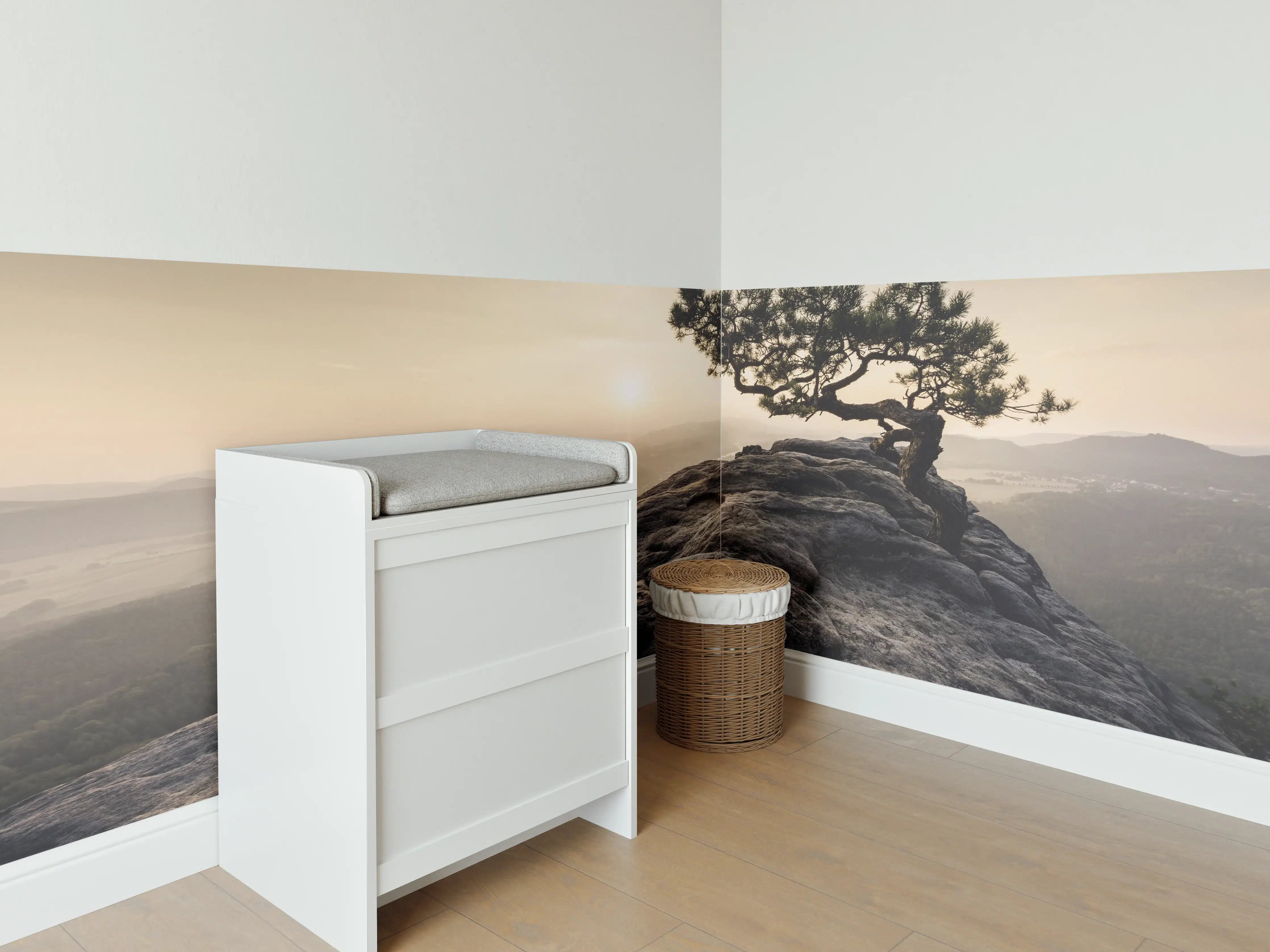 Babyzimmer Wandgestaltung - alte Kiefer zum Sonnenaufgang - Sächsische Schweiz