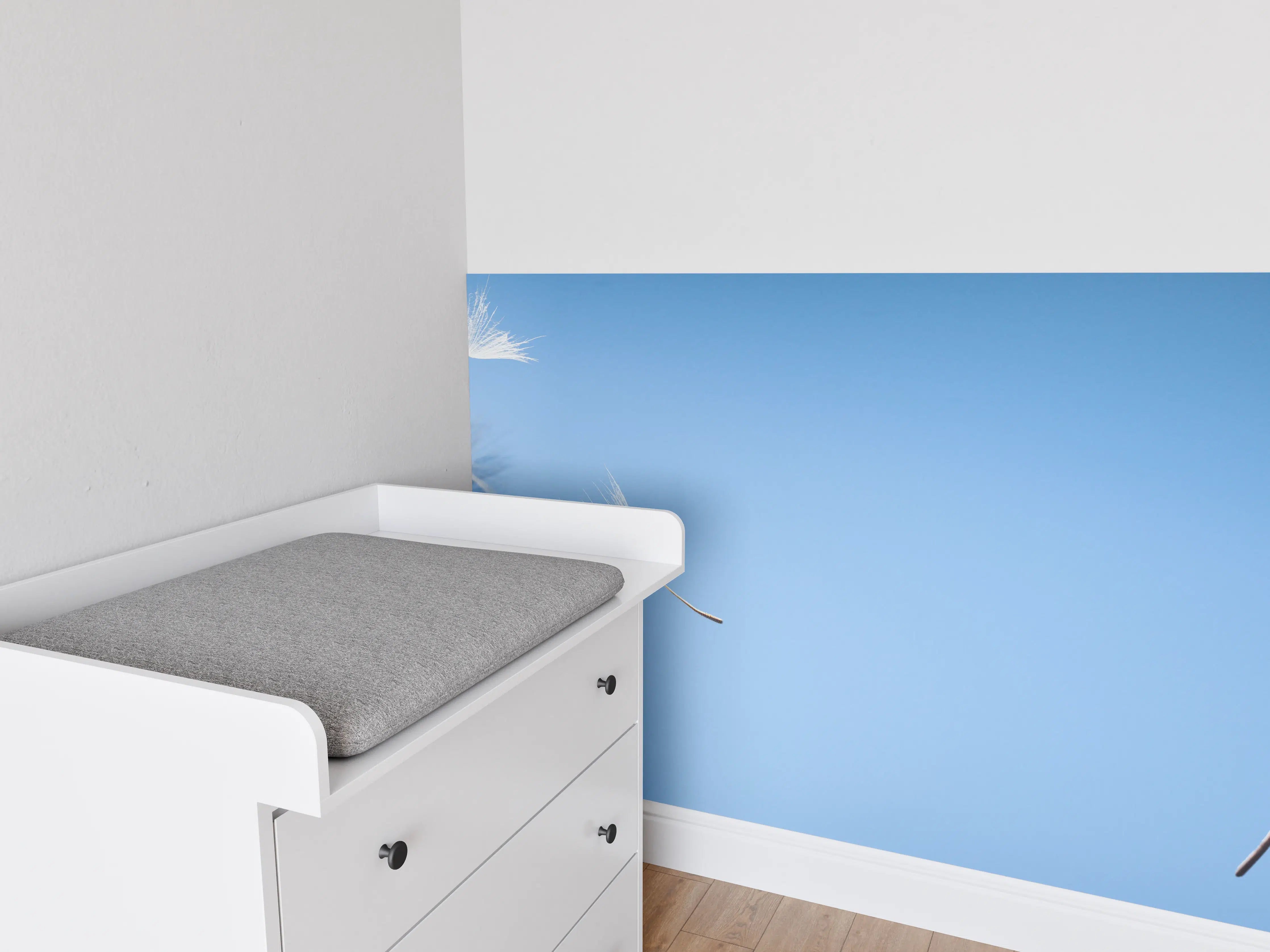 Babyzimmer Wandgestaltung - fliegende Löwenzahnsamen im Wind