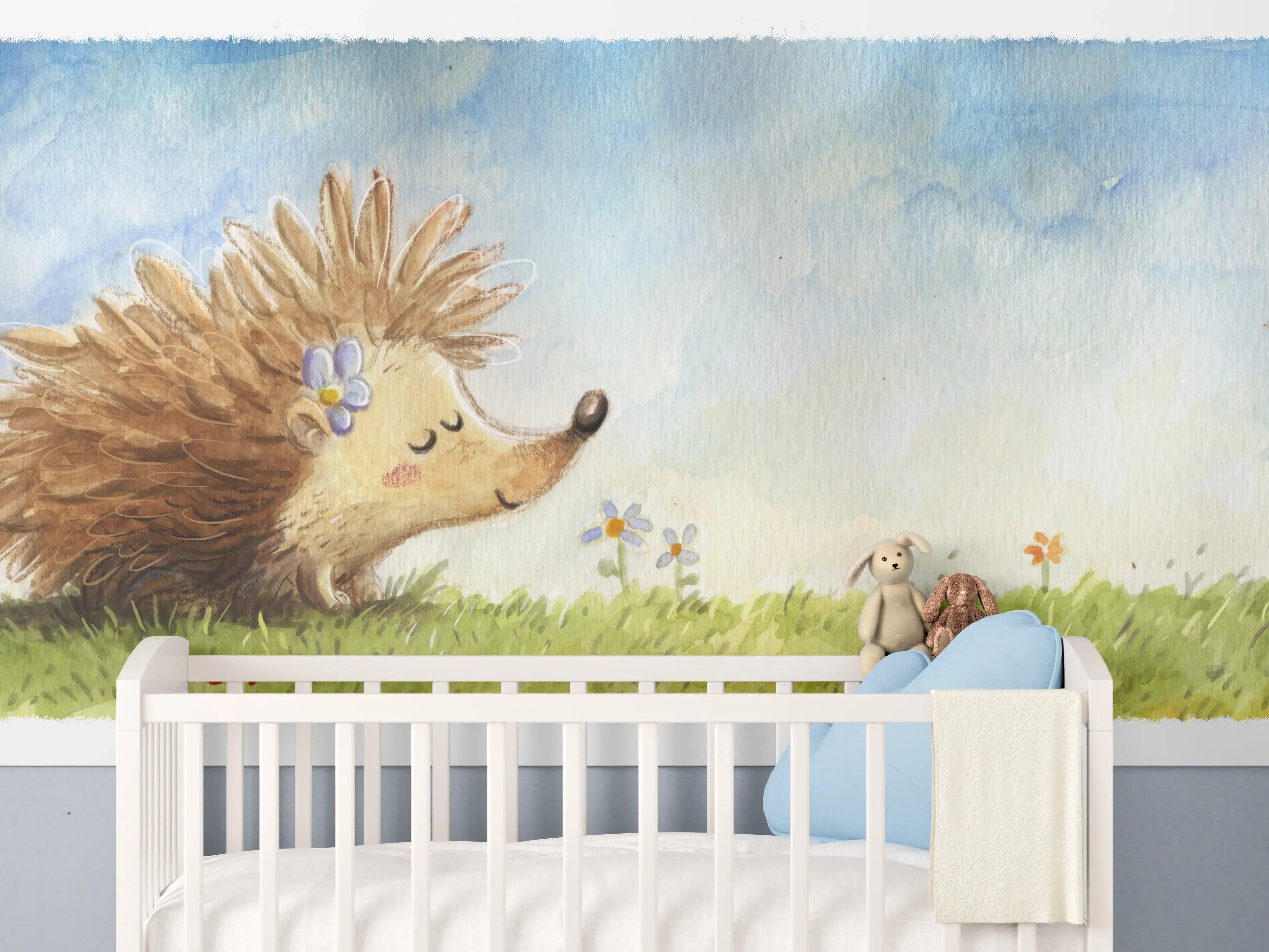 Babyzimmer Wandgestaltung - fröhlicher Igel auf einer Wiese