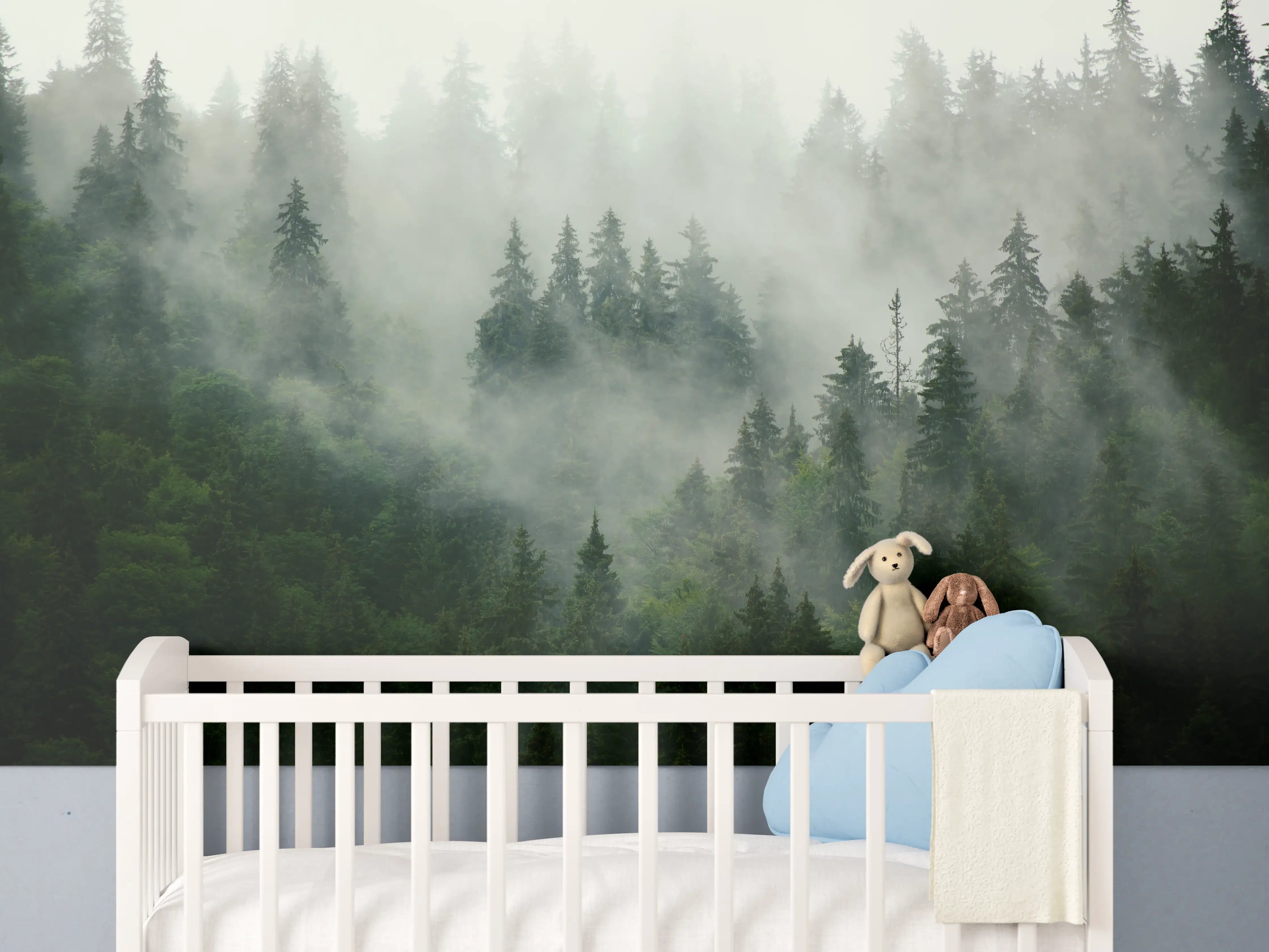Babyzimmer Wandgestaltung - neblige Waldlandschaft
