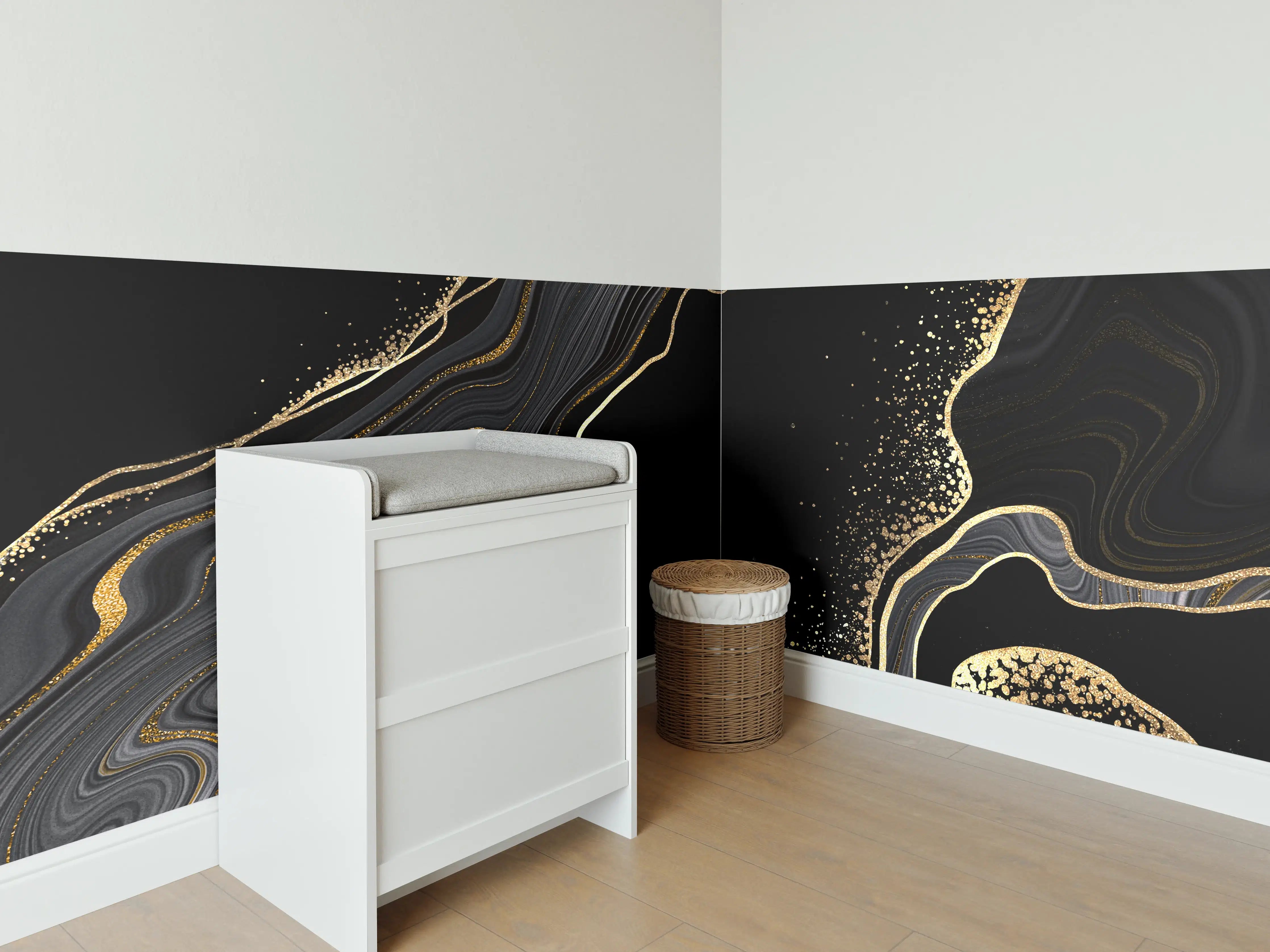 Babyzimmer Wandgestaltung - schwarzer Achat Hintergrund mit goldenen Adern