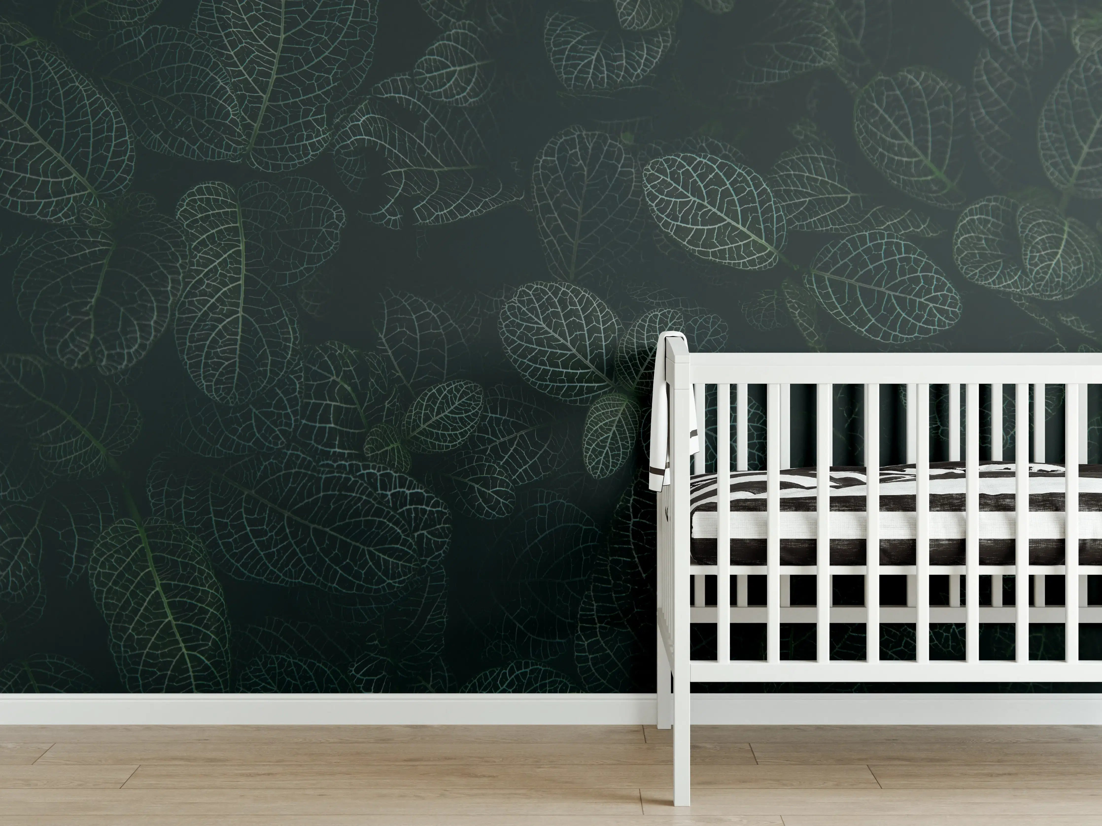 Babyzimmer Wandgestaltung - tropische Blätter im Dschungel bei Nacht