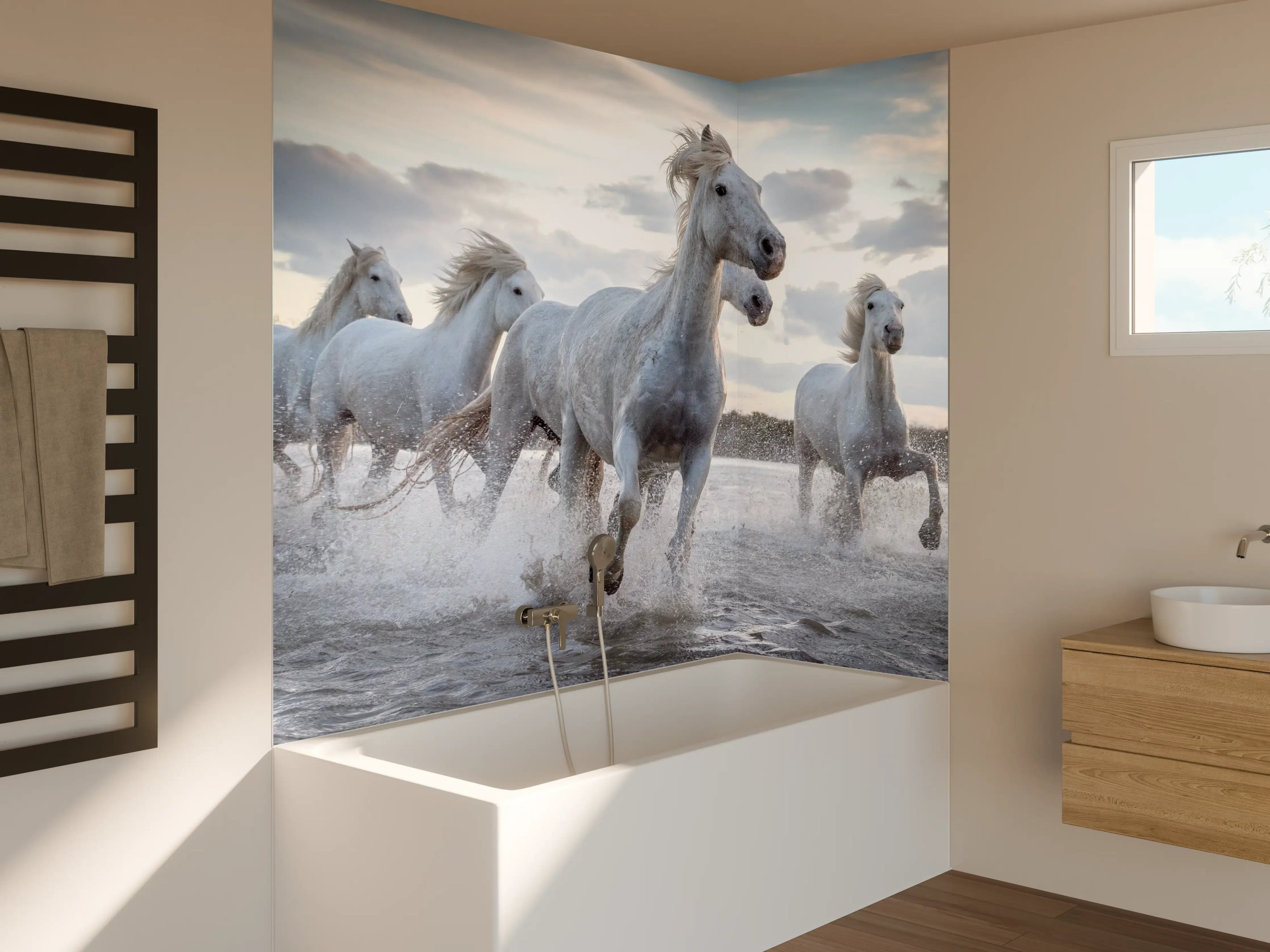 Badewannen-Rückwand -  lebhafte Pferdeherde in Camargue