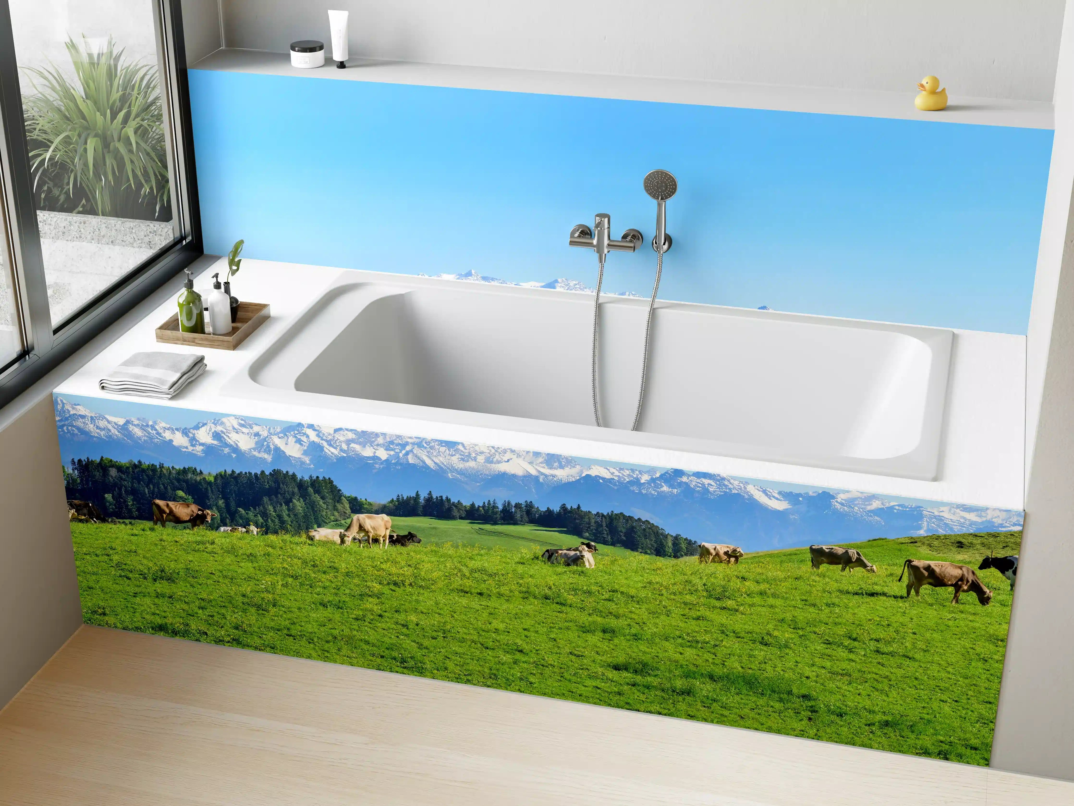 Badewannen-Rückwand - Almwiese mit Kühen und Alpenblick