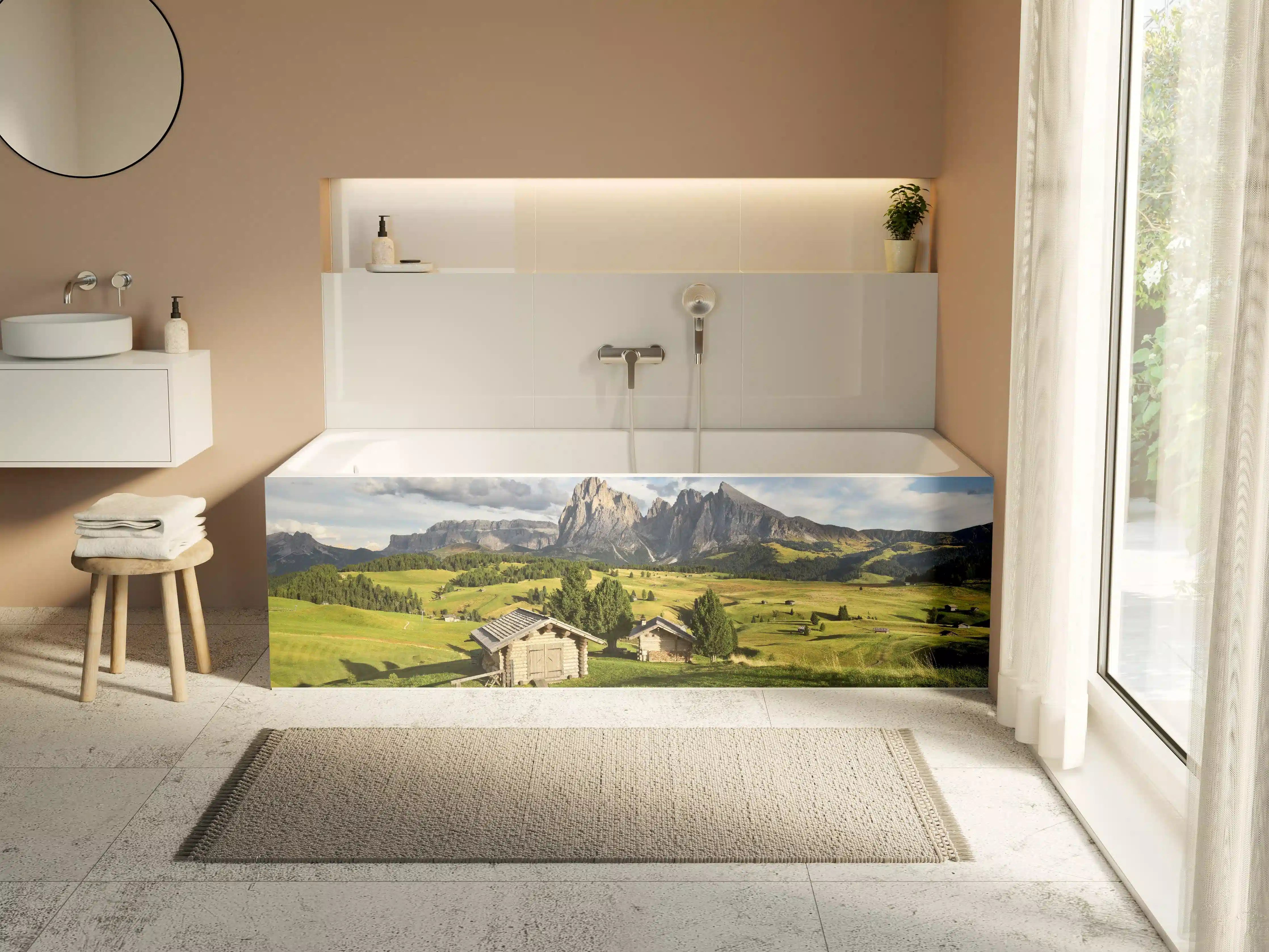 Badewannen-Rückwand - Alpenidylle mit grünen Wiesen