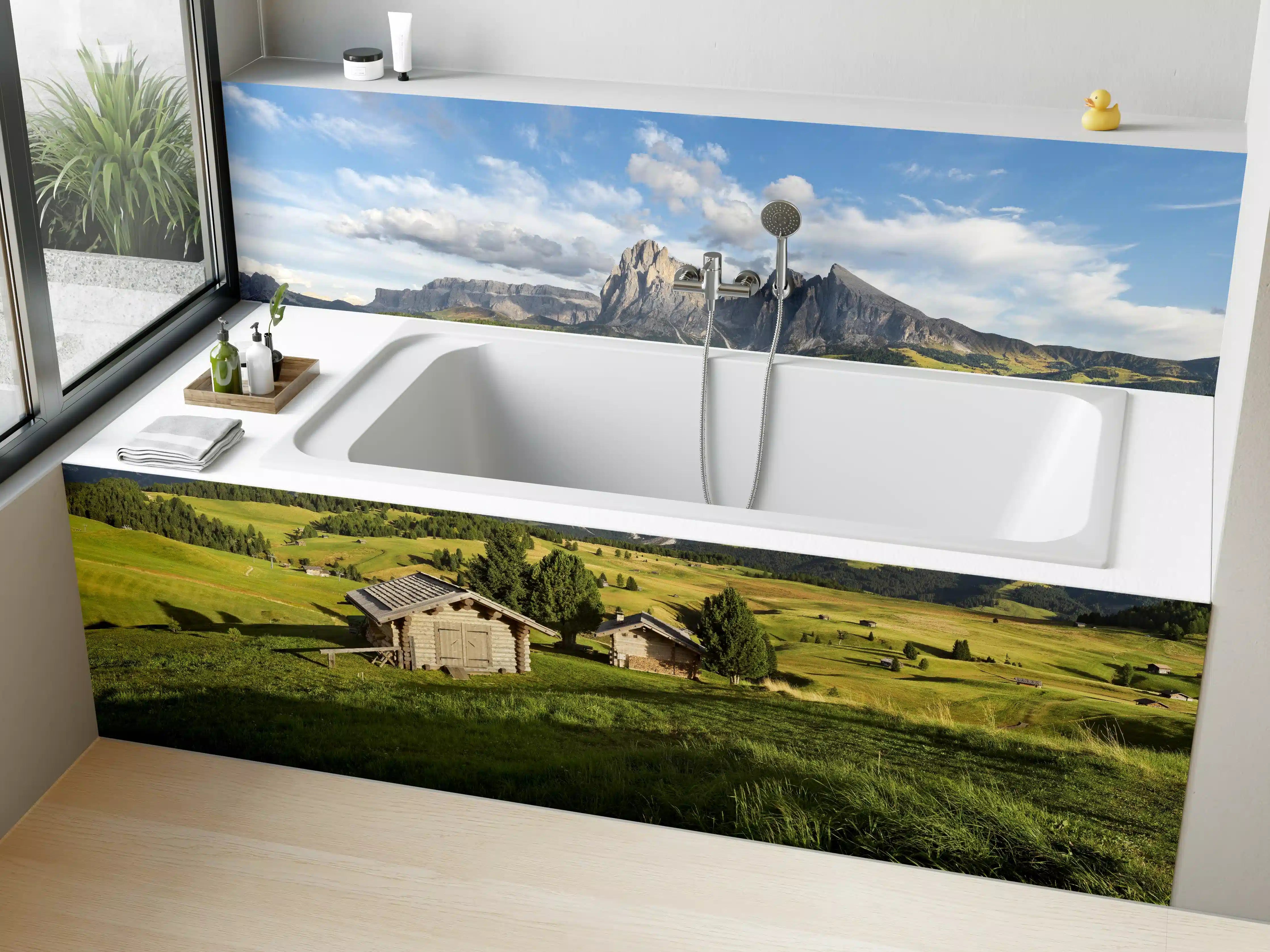 Badewannen-Rückwand - Alpenidylle mit grünen Wiesen