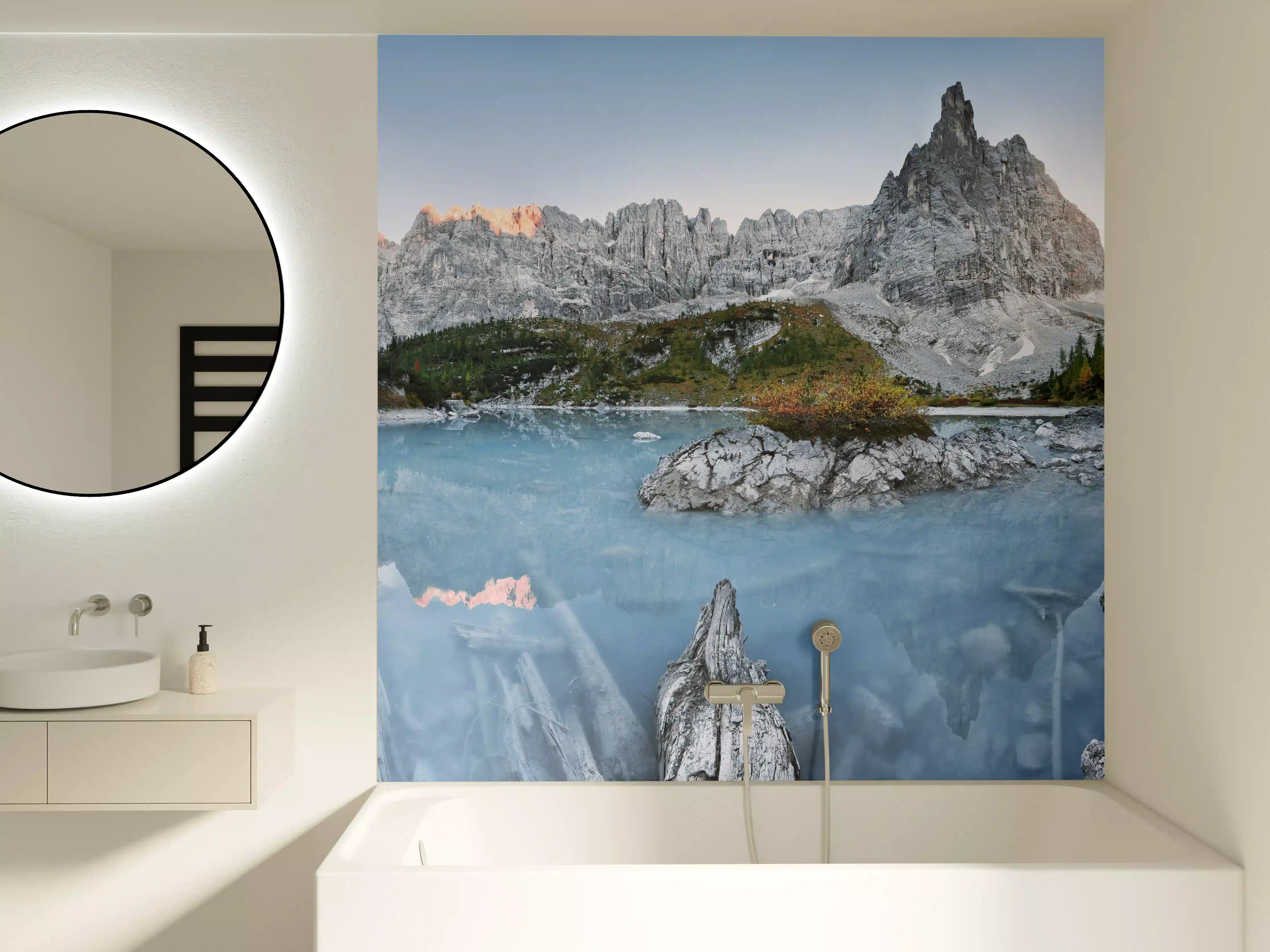 Badewannen-Rückwand - Alpine Seenlandschaft in Abenddämmerung