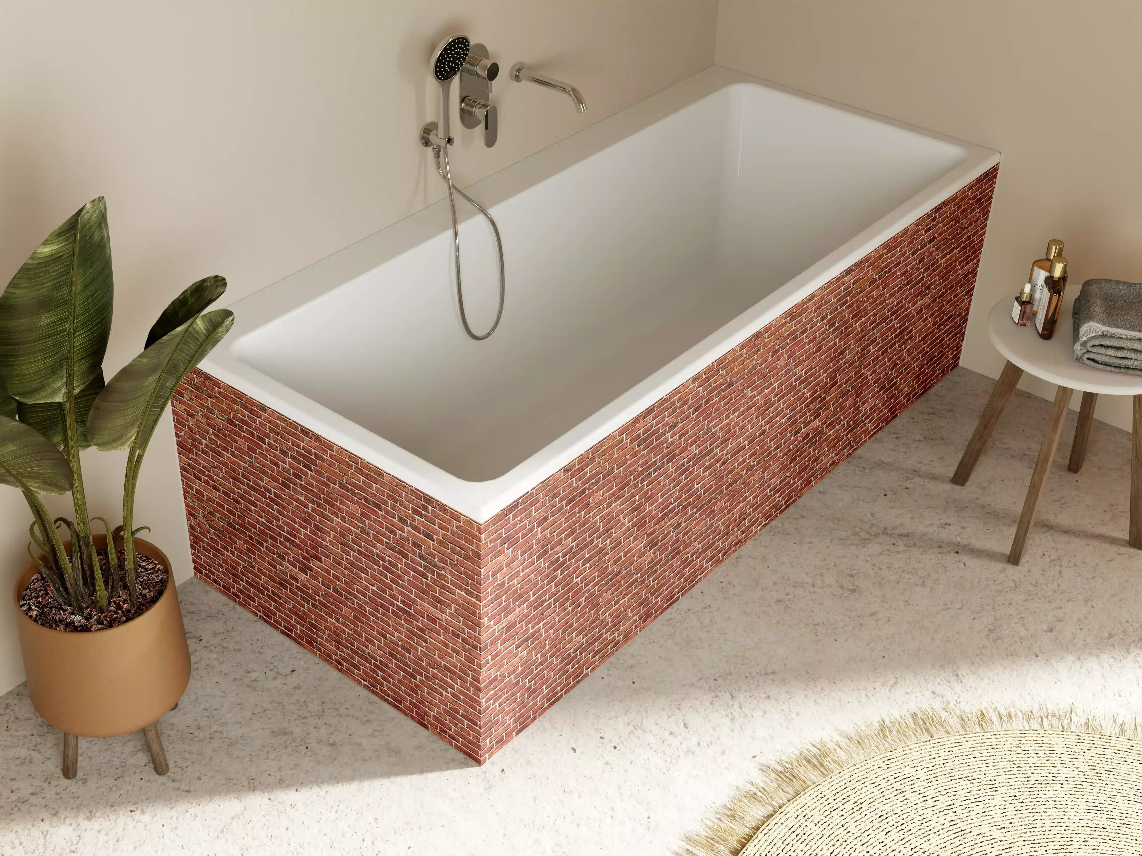 Badewannen-Rückwand - Alter rote Backsteinmauer
