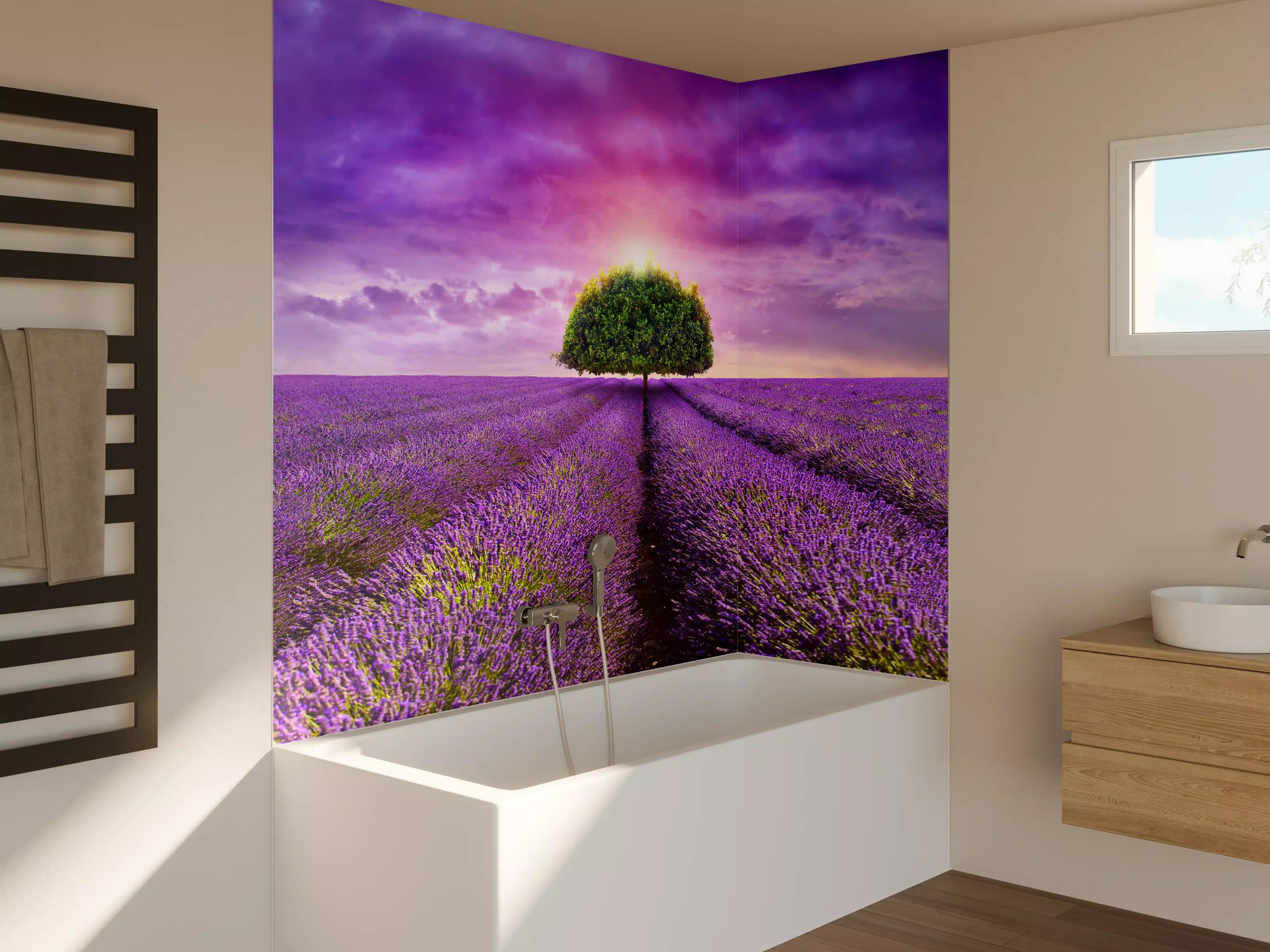 Badewannen-Rückwand - Baum im schönen lavendel Feld