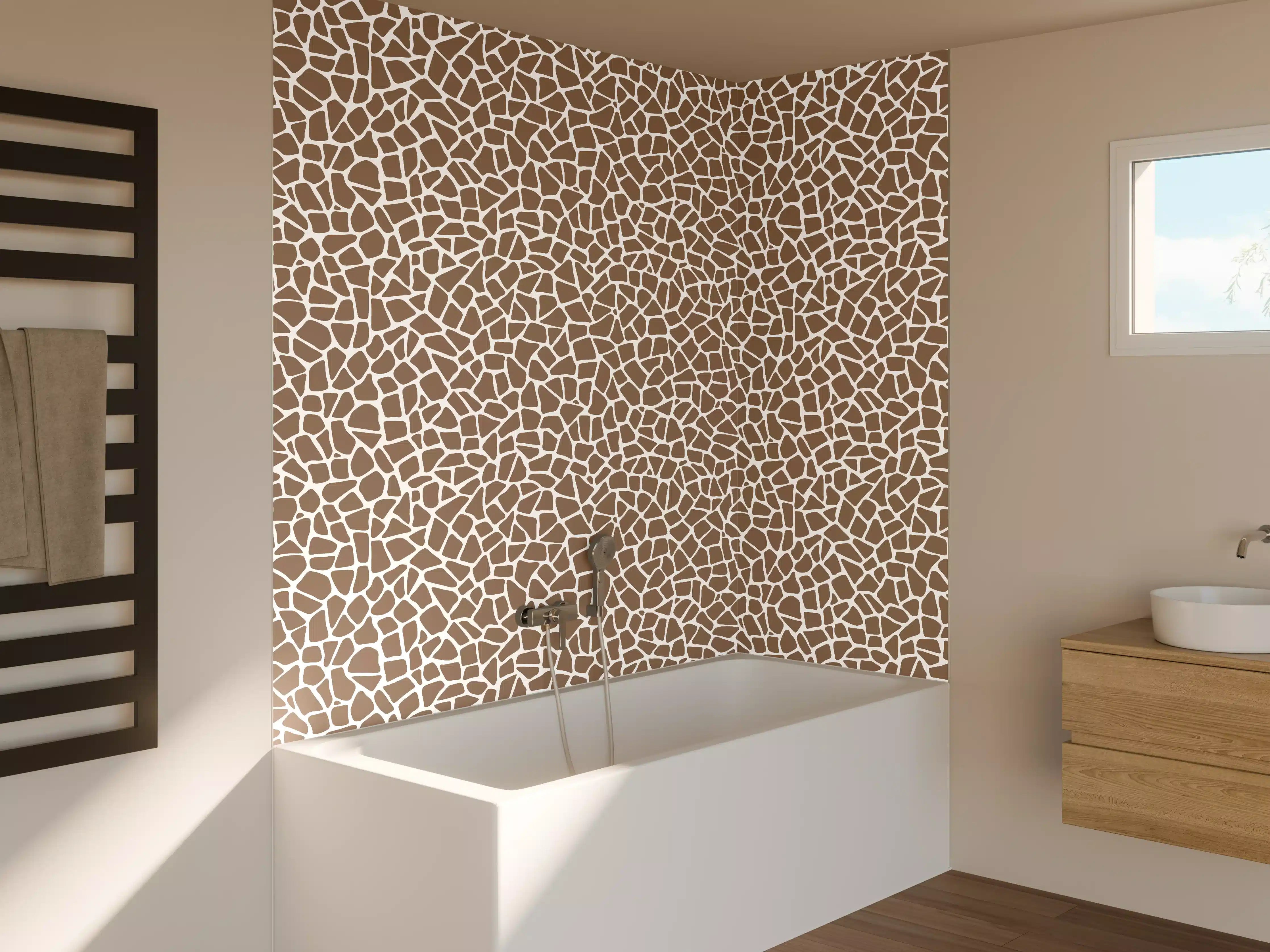 Badewannen-Rückwand - Beige-weiße Marmorstruktur mit filigranen Mustern