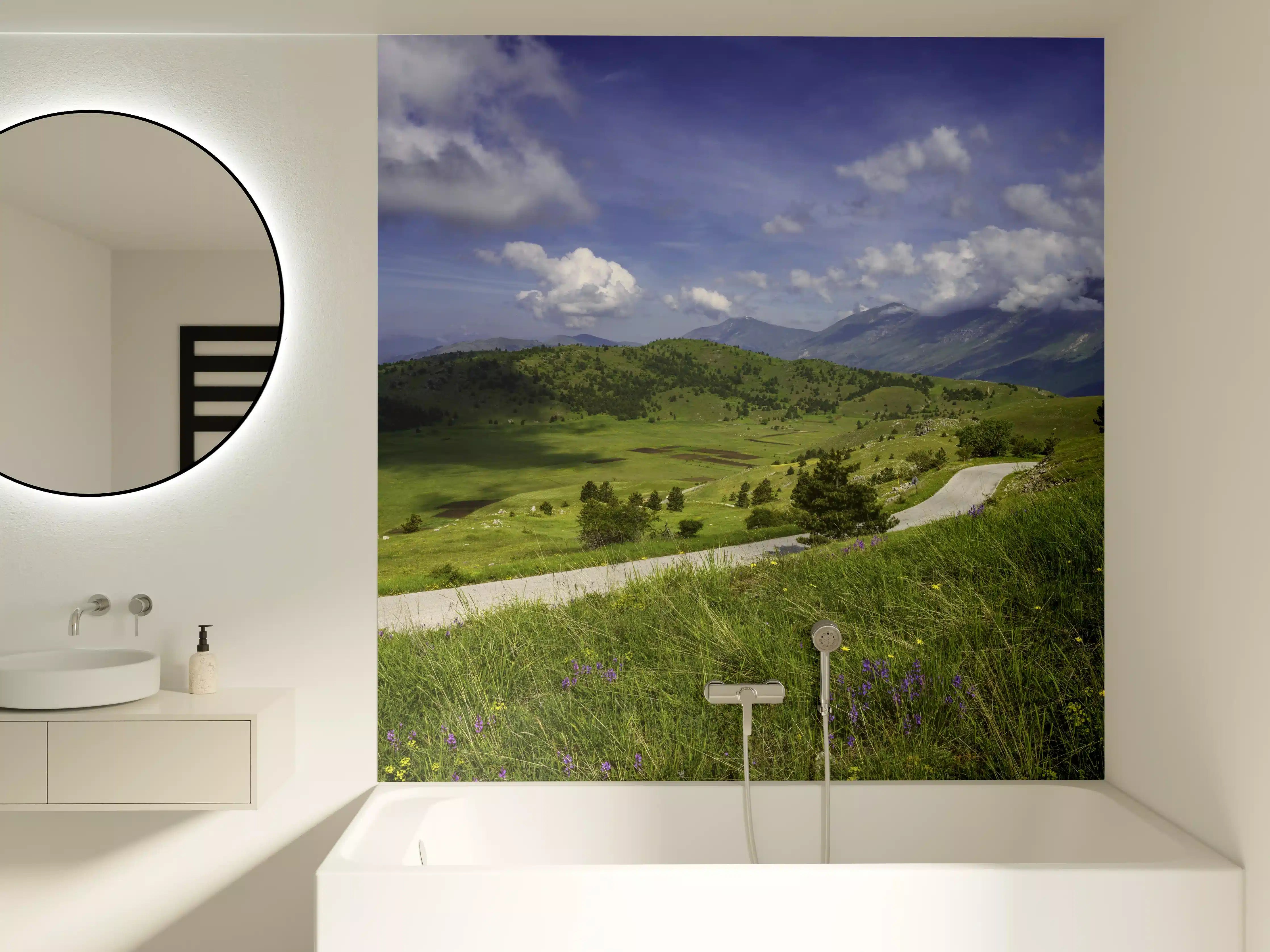 Badewannen-Rückwand - Berglandschaft - Berglandschaft - Naturpark Gran Sasso