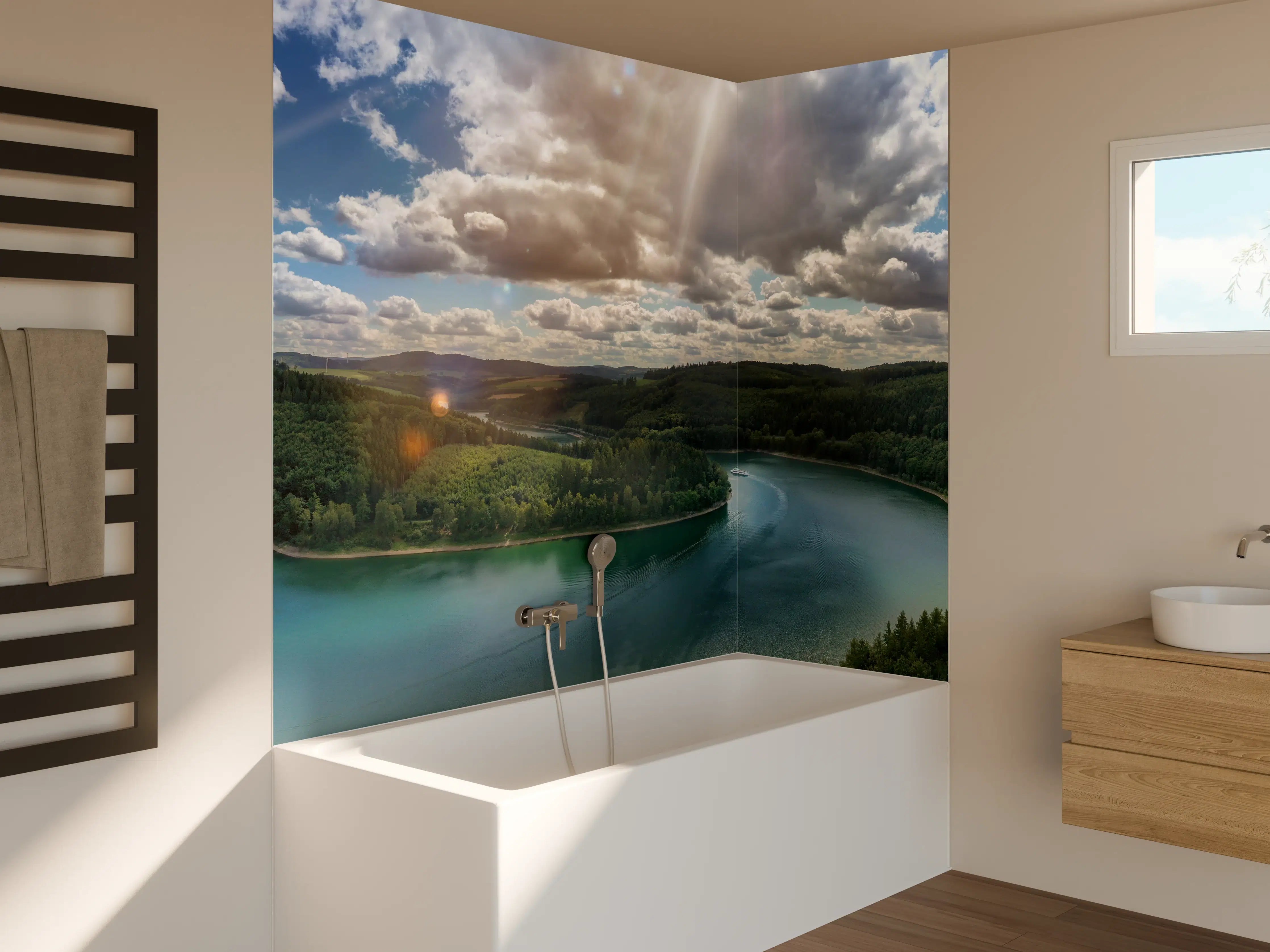 Badewannen-Rückwand - Bergsee bei Sonnenlicht und Wolken