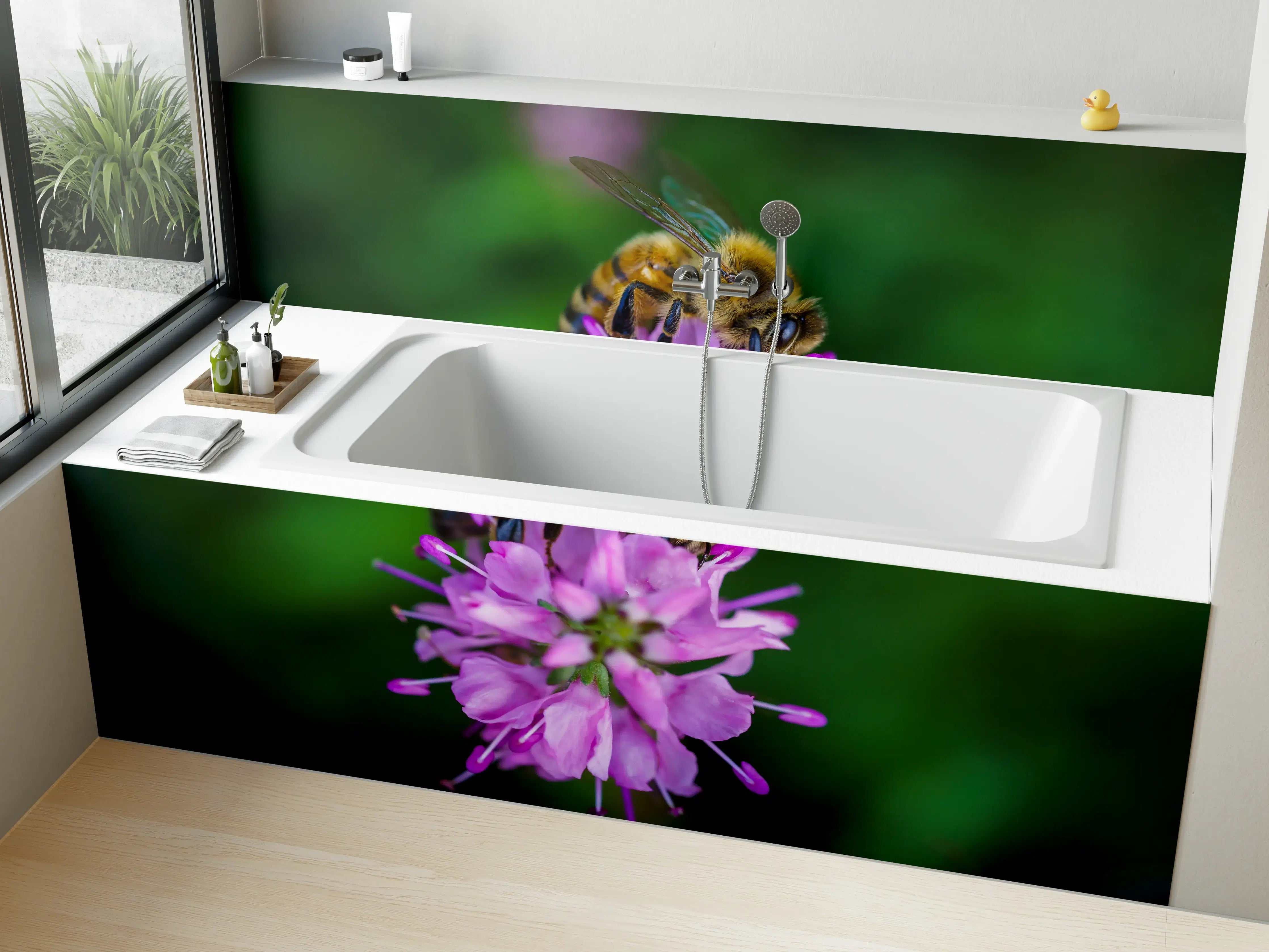 Badewannen-Rückwand - Biene auf lila Blüte